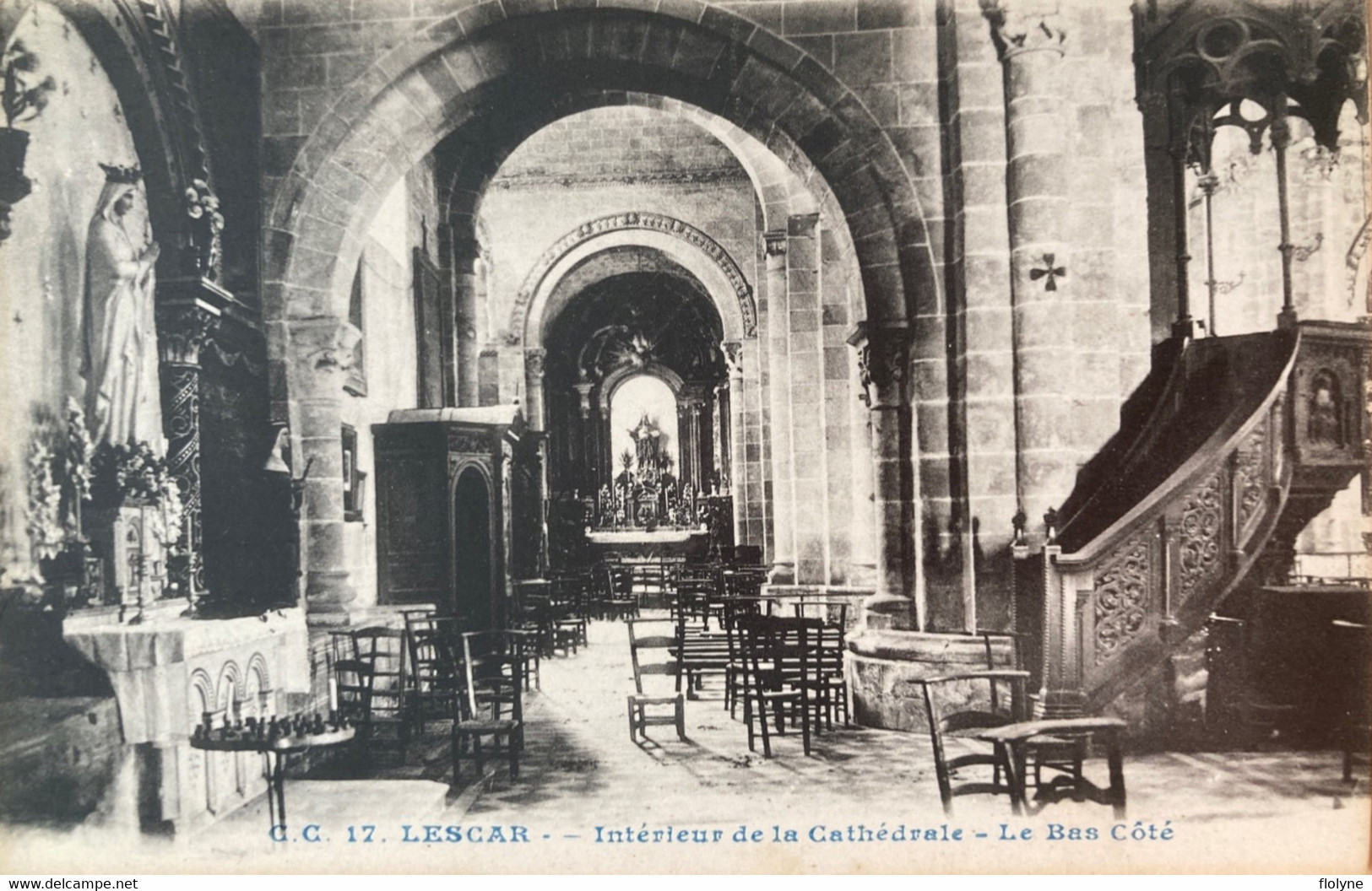 Lescar - 2 Cpa - Intérieur De La Cathédrale - Lescar