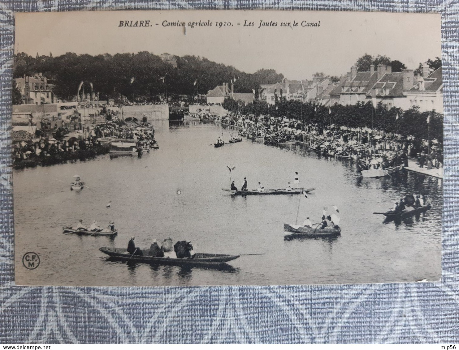 45 BRIARE RARE COMICE AGRICOLE 1910 LES JOUTES SUR LE CANAL - Briare