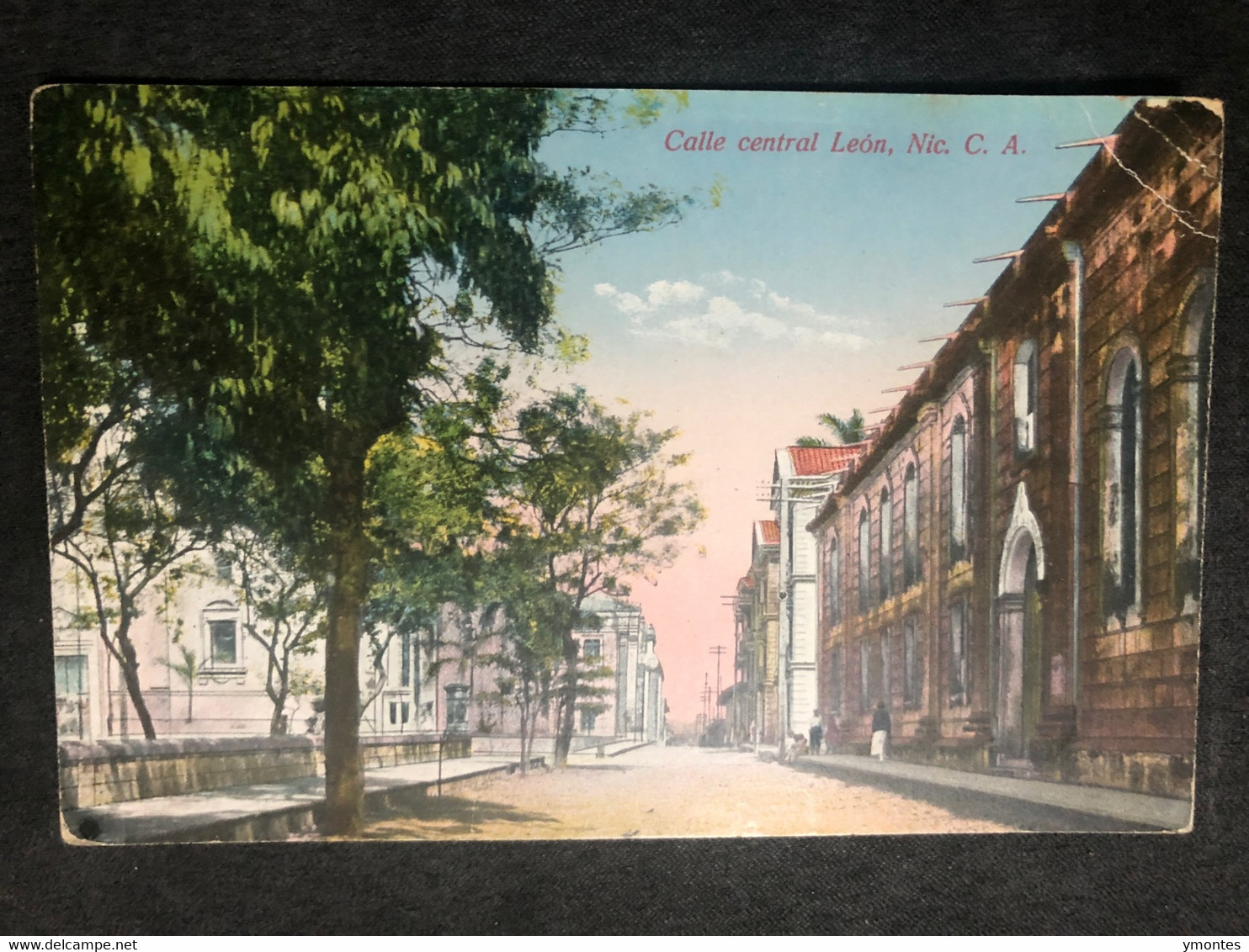 Postcard Central Street In Leon , Circulated In 1927 - Nicaragua