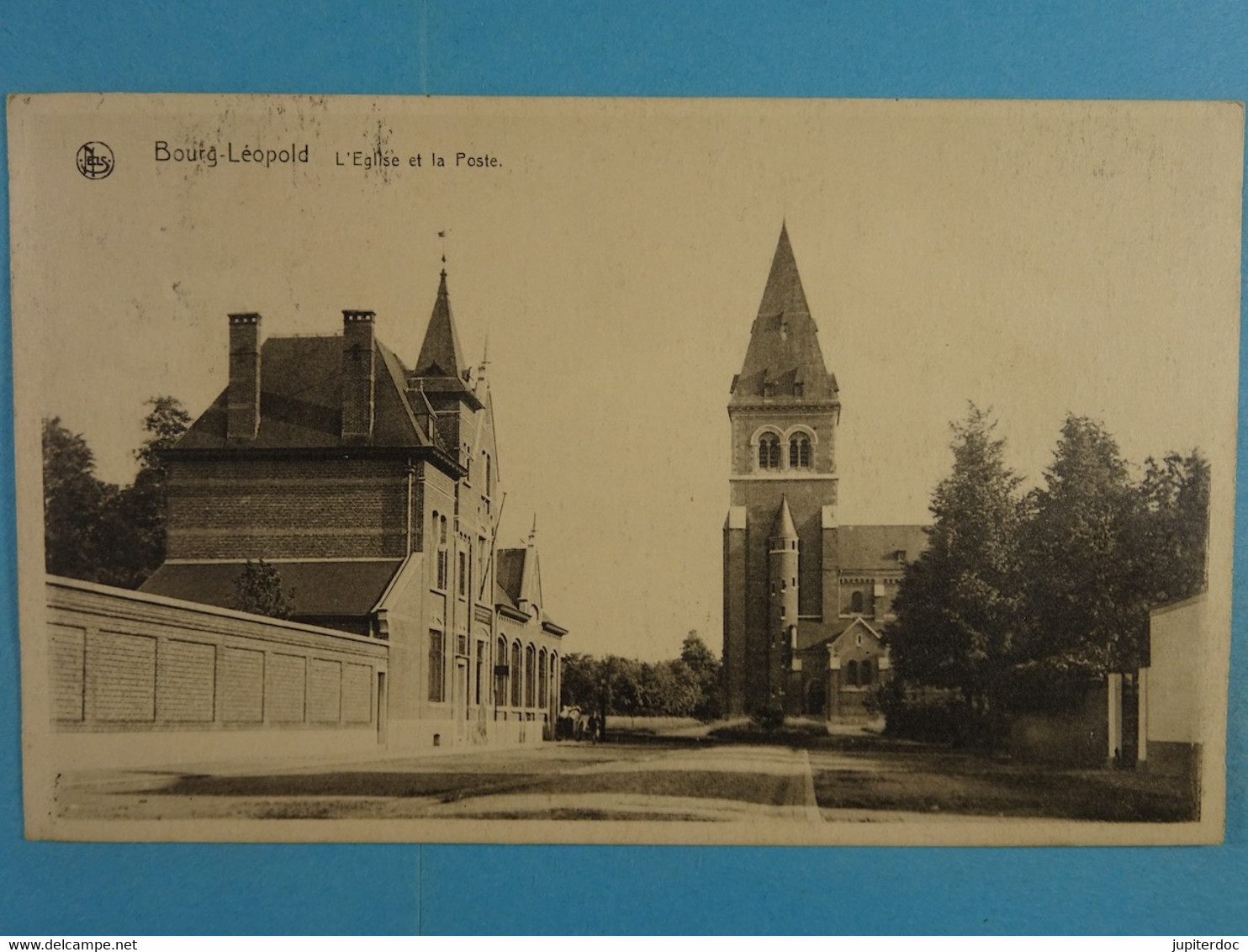 Bourg-Léopold L'Eglise Et La Poste - Leopoldsburg