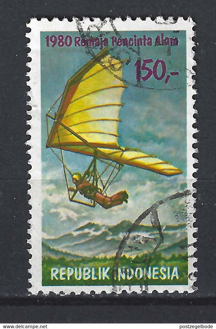 Indonesia Indonesie 986 Used ; Parasailing Parachutespringen Surfen 1980 NOW MANY STAMPS INDONESIA VERY CHEAP - Parachutting