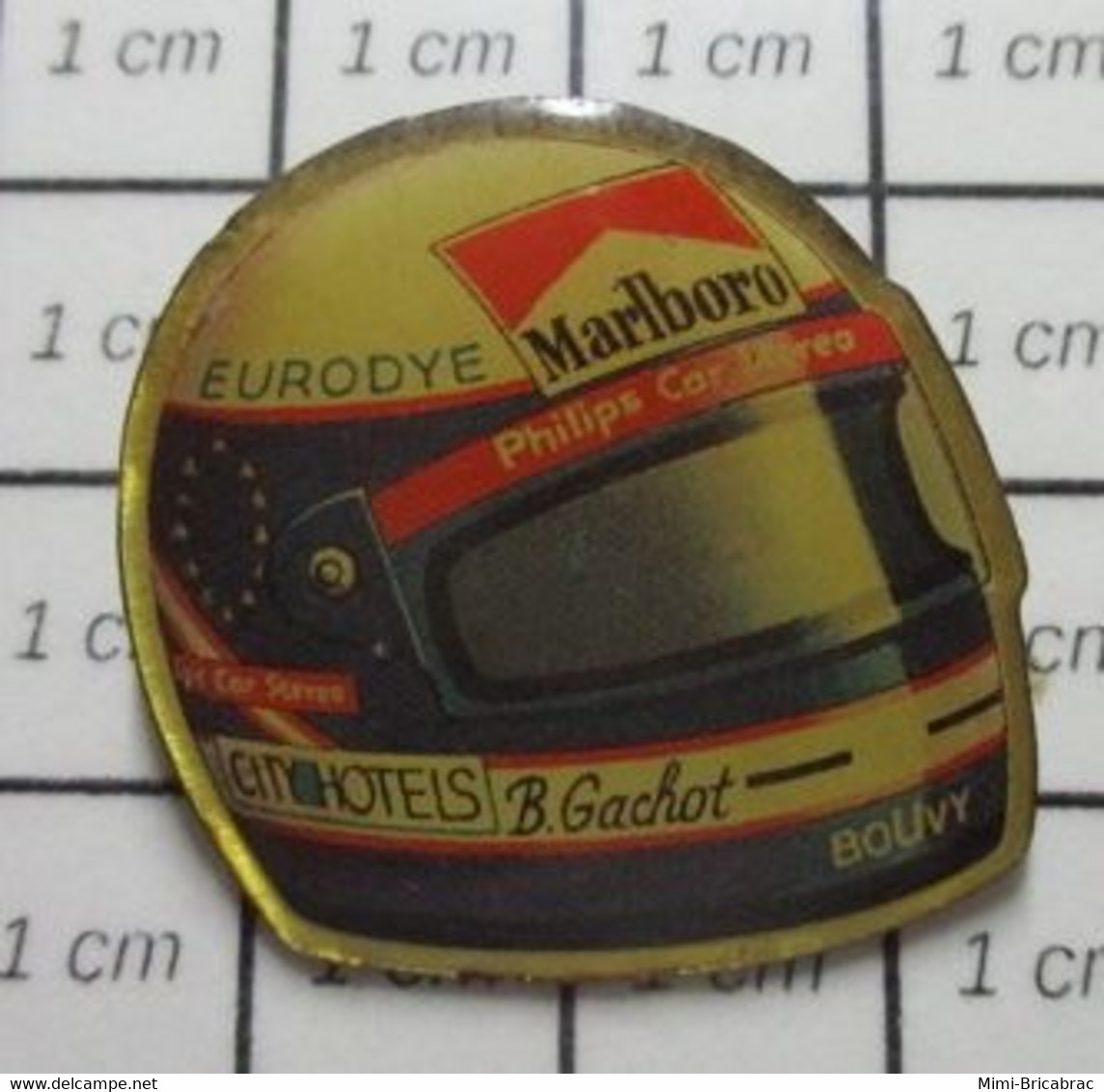 1515a Pin's Pins / Beau Et Rare / THEME : SPORTS / FORMULE 1 CASQUE DU PILOTE B "Buster" GACHOT - Automobile - F1