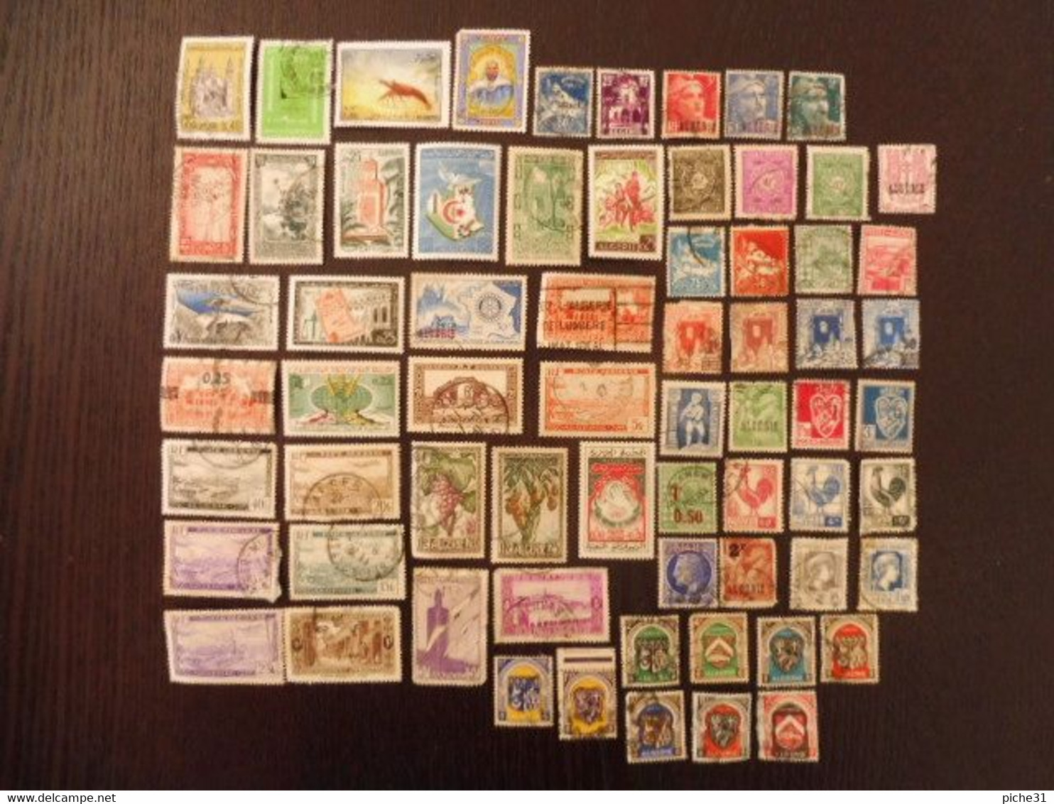 ALGERIE - LOT DE 68 TIMBRES OBLITERES - Colecciones & Series