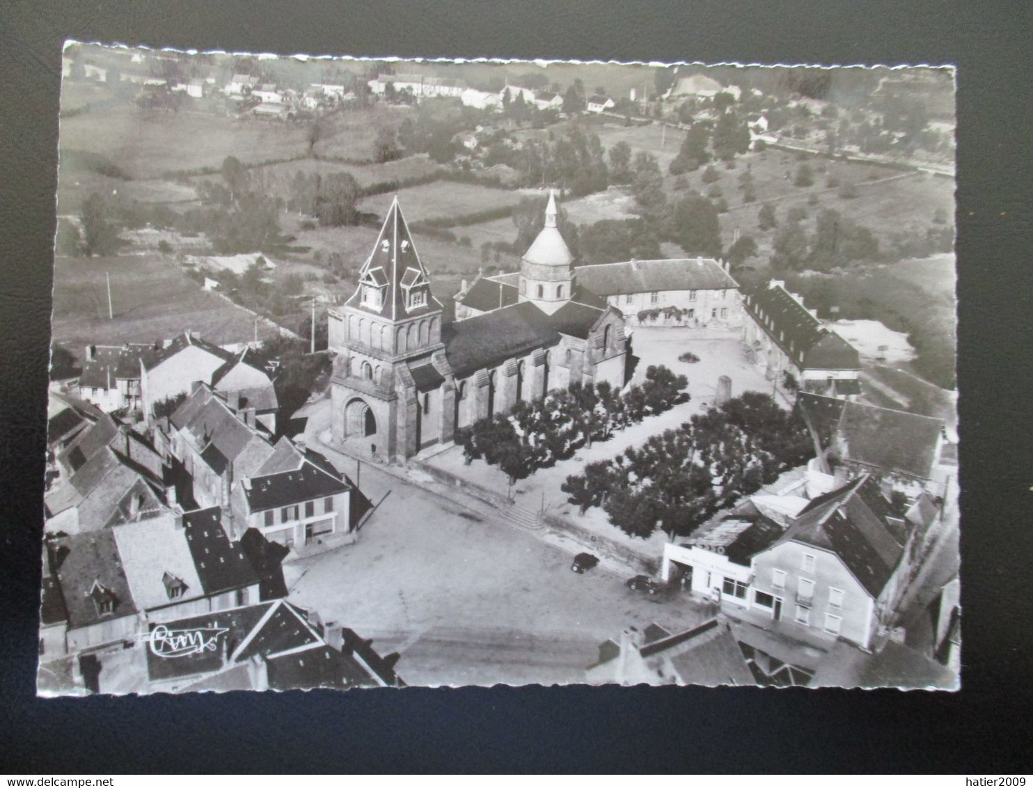 BENEVENT L' ABBAYE - Vue Aerienne De L' Eglise -  En 1954 - Tbe - Benevent L'Abbaye