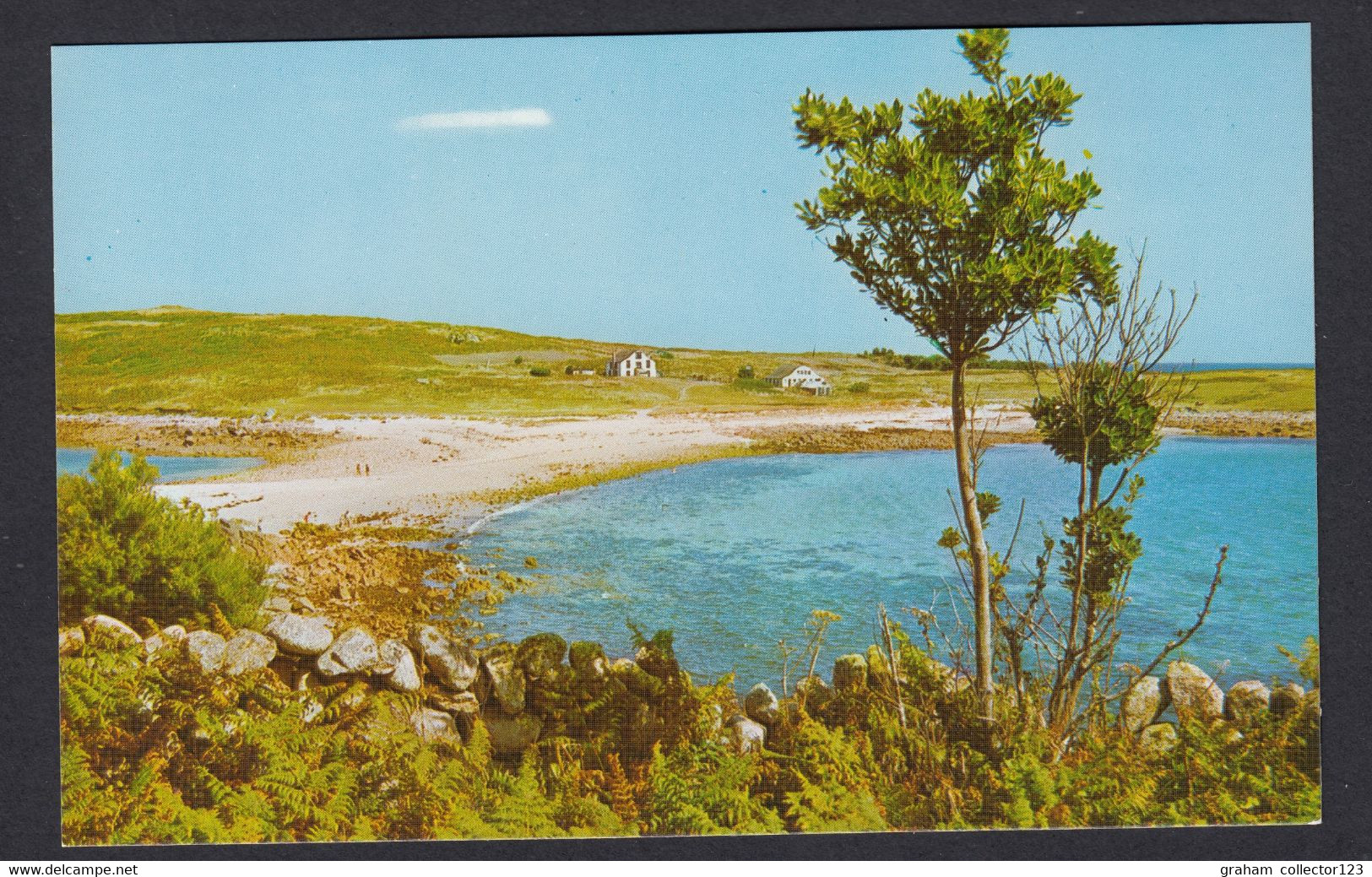 Modern Vintage Size Postcard The Bar To Gugh From St Agnes Scilly Islands Displaying Two Uncancelled Stamps On Reverse - Scilly Isles