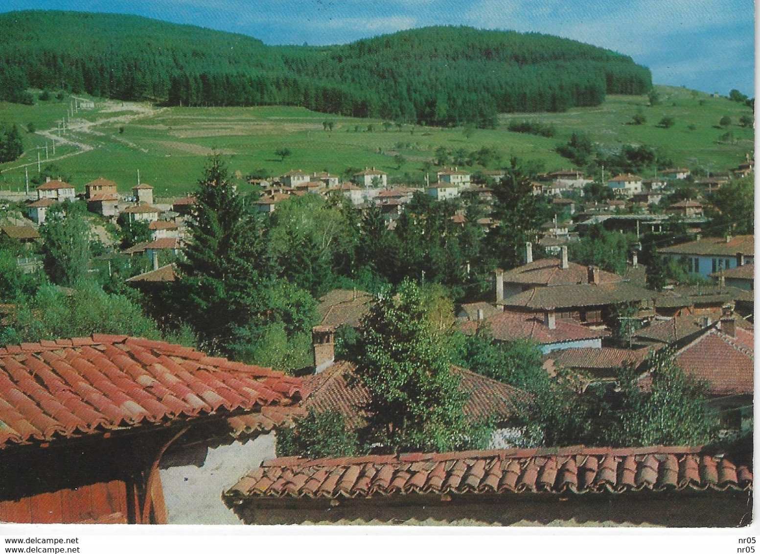 BULGARIE - Timbres Sur Carte  - Ville De Koprivshtitsa -   Vue De La Partie Nord Est De La Ville - Cartas & Documentos