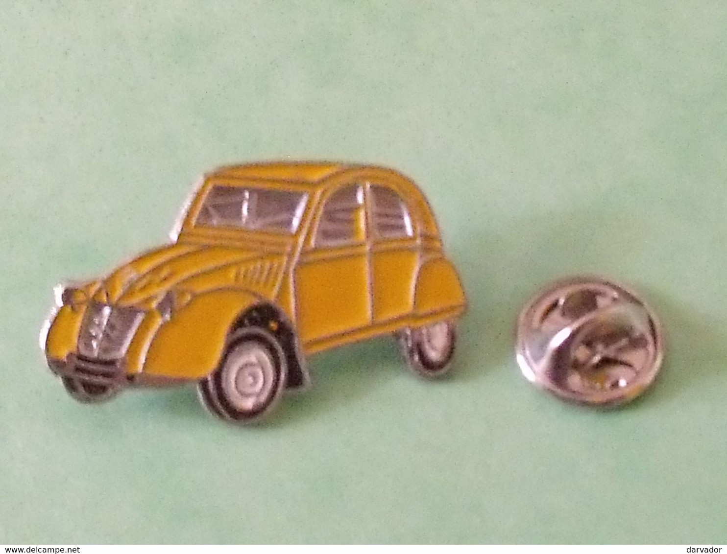 Pin's / Automobile :  Automobile , Voiture  B6Q - Autres & Non Classés