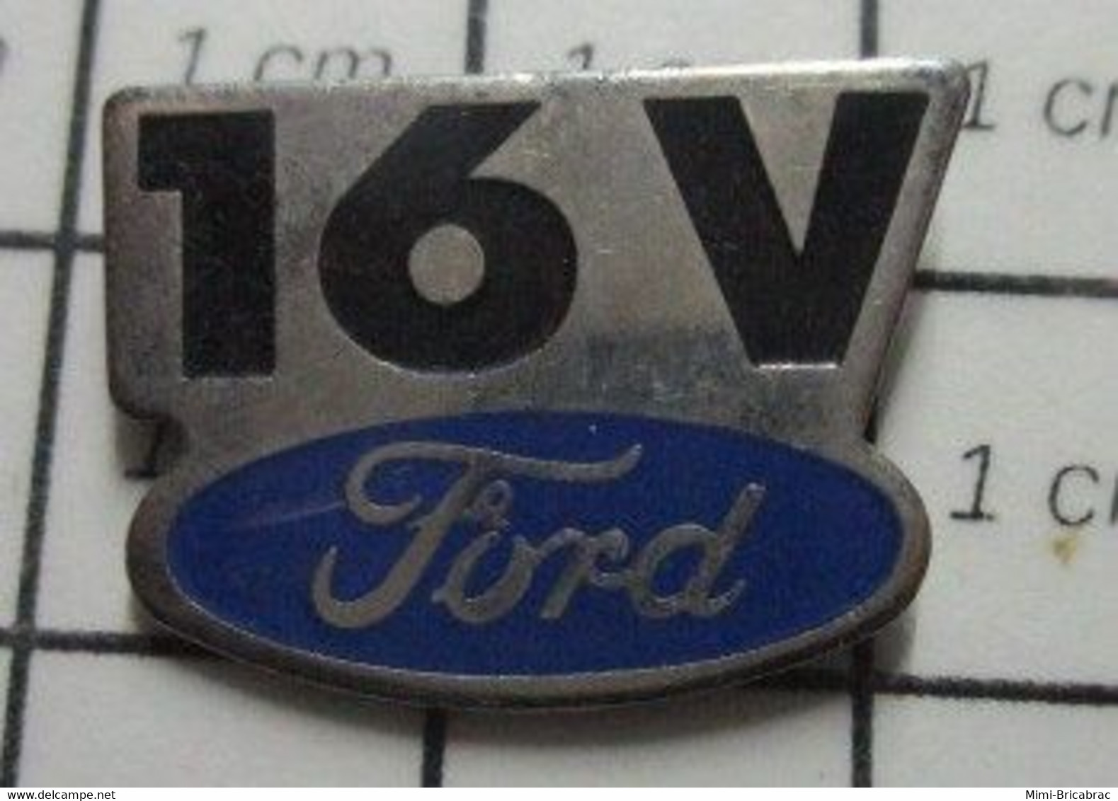 1515c Pin's Pins / Beau Et Rare / THEME : AUTOMOBILES / FORD 16V - Ford