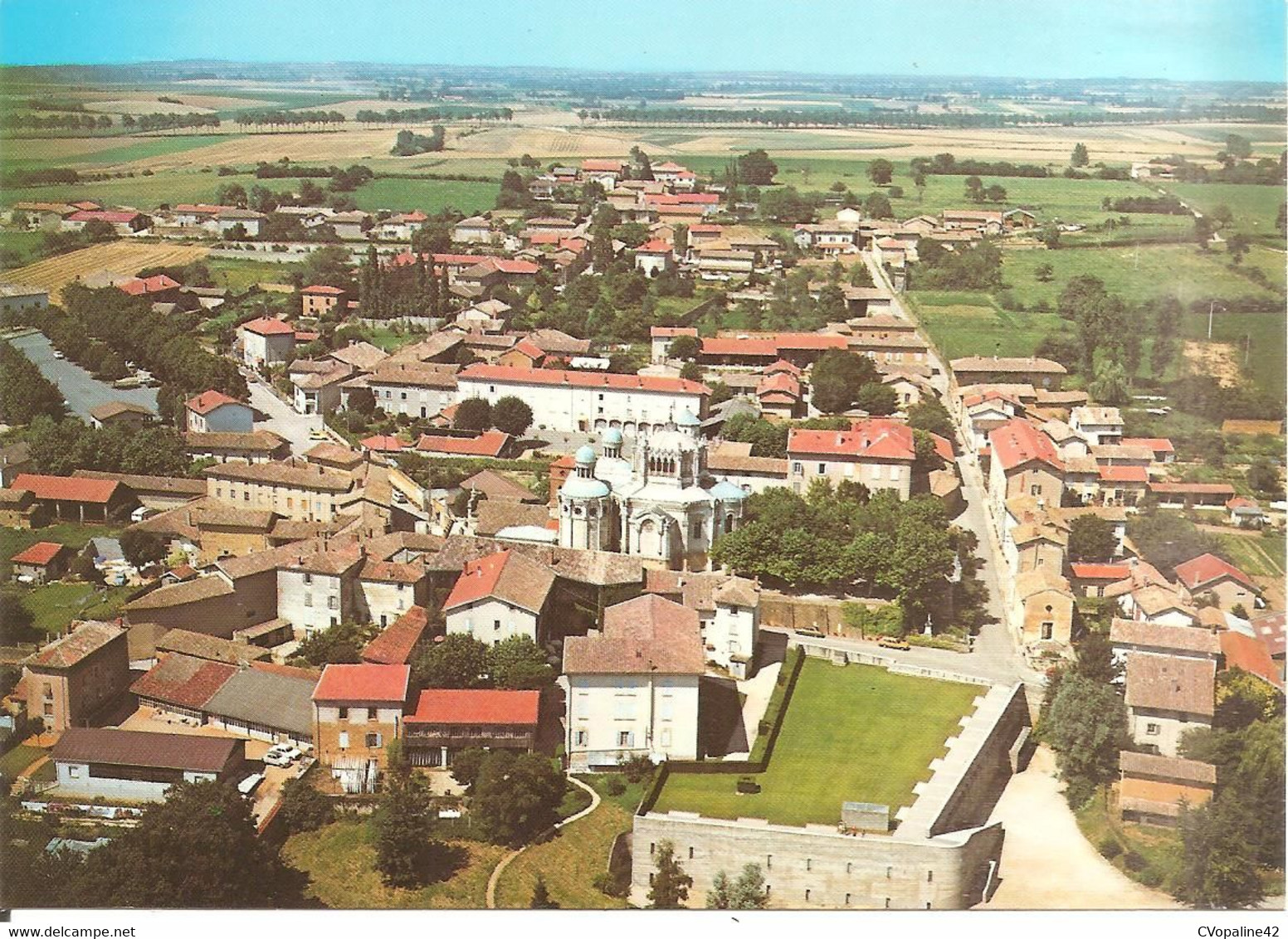 ARS-SUR-FORMANS (01) Le Village Du Saint Curé Jean-Marie Vianney  CPSM  GF - Ars-sur-Formans