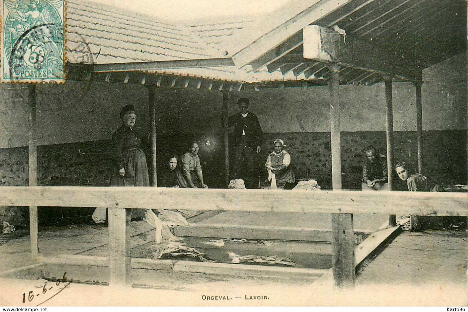 Orgeval * Vue Sur Le Lavoir Communal * Laveuses Lavandières - Orgeval