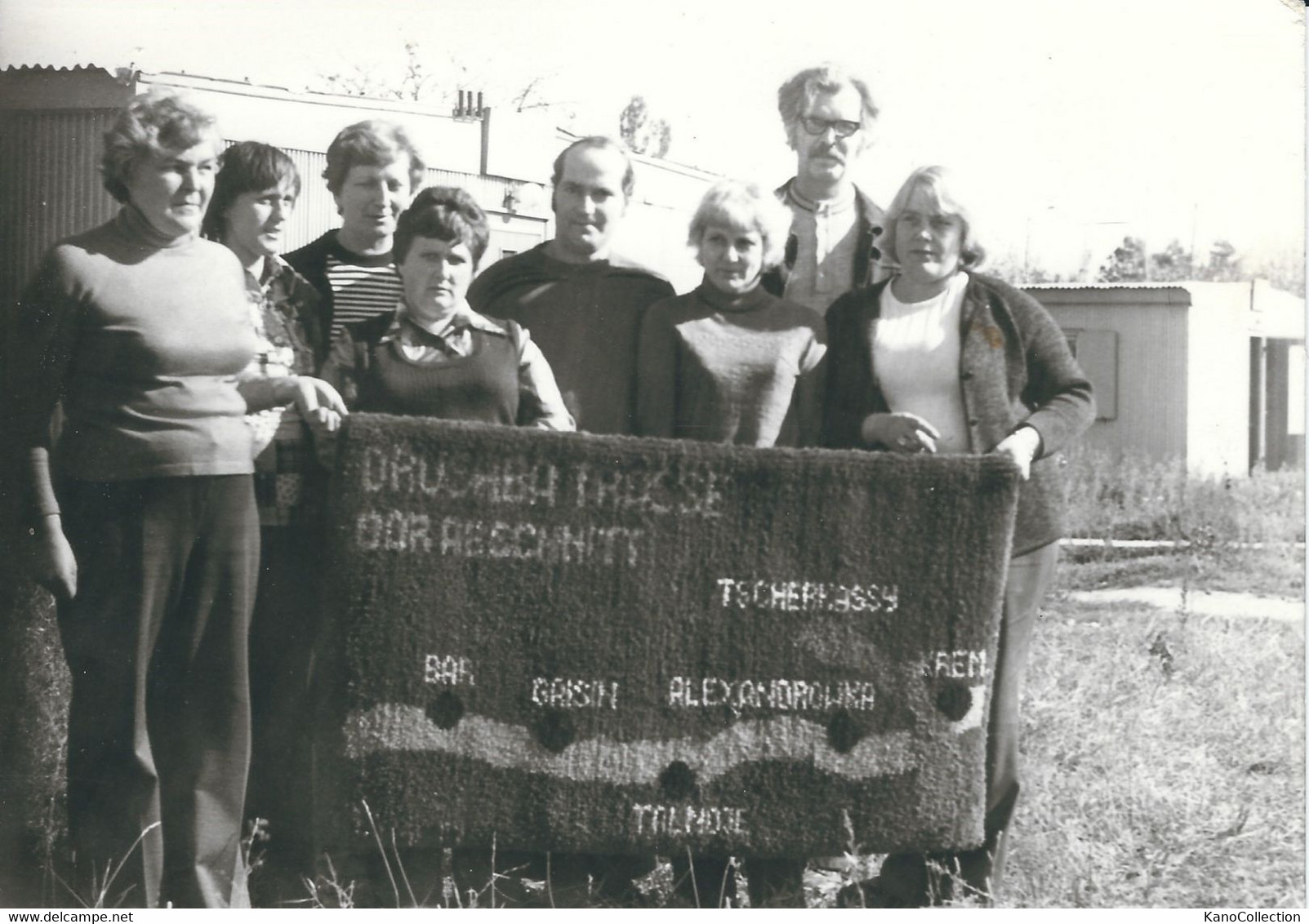 DDR-Bürger Mit Plakat, Druschba-Trasse, Trasse D. Freundschaft, DDR-Abschnitt Der Gaspipeline, SW-Fotoabzug, 10,5x15cm - Persone