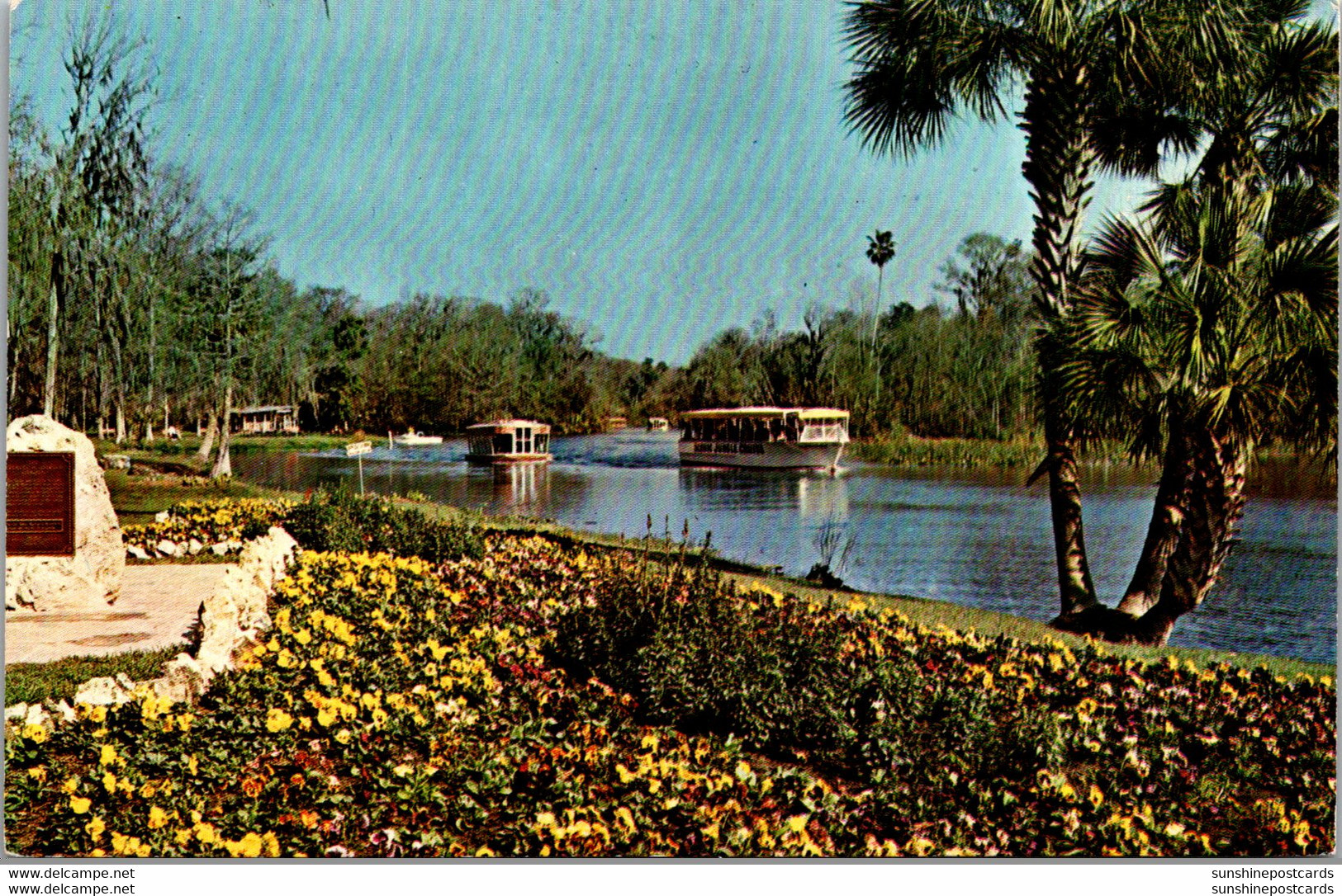 Florida Silver Springs Glass Bottom Boats View Overlooking Memorial Garden Dedicated To Senator Dirksen - Silver Springs