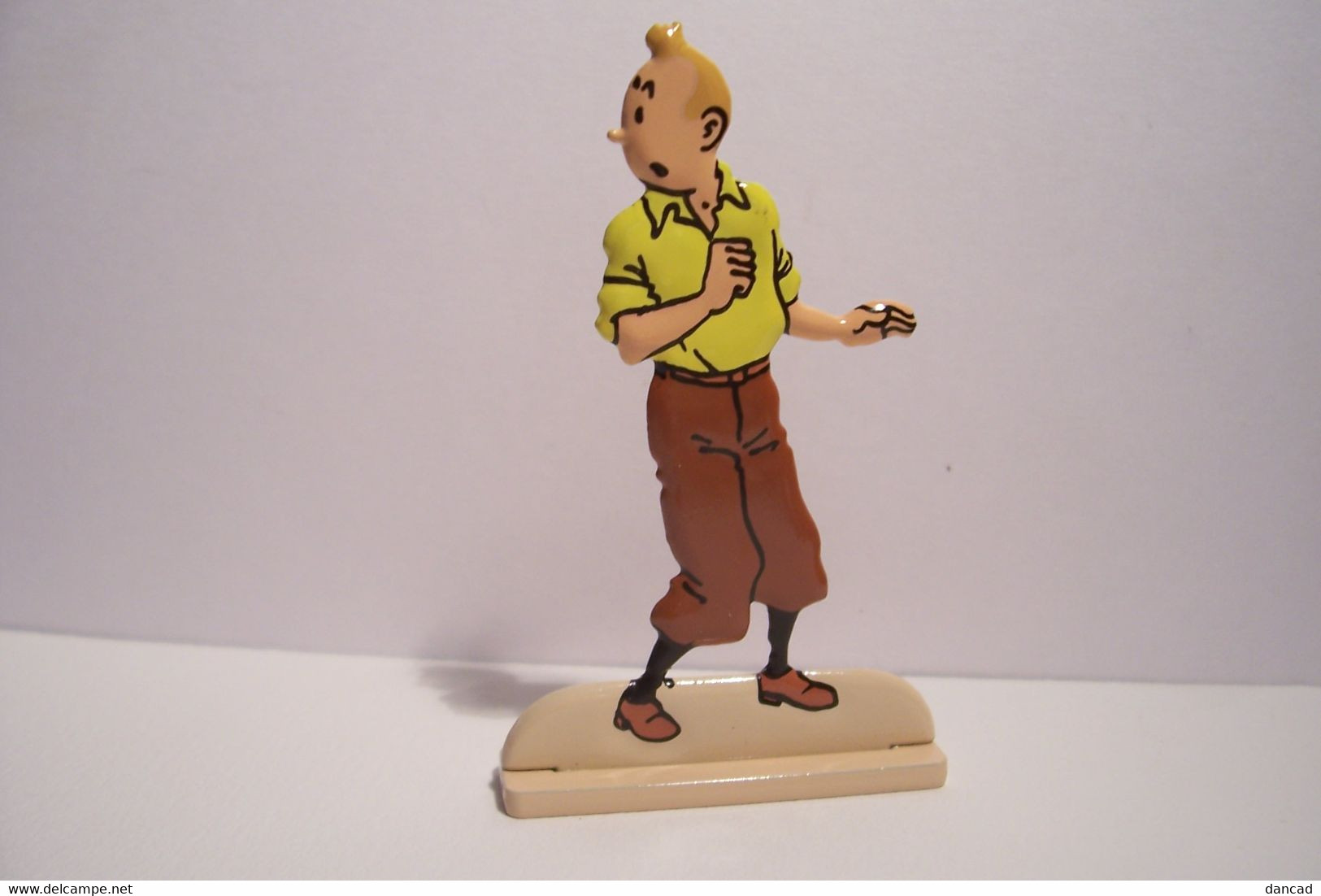 TINTIN  -  Figurine  Hergé -  N°4  - ( Pas De Reflet Sur L'original ) - Tintin