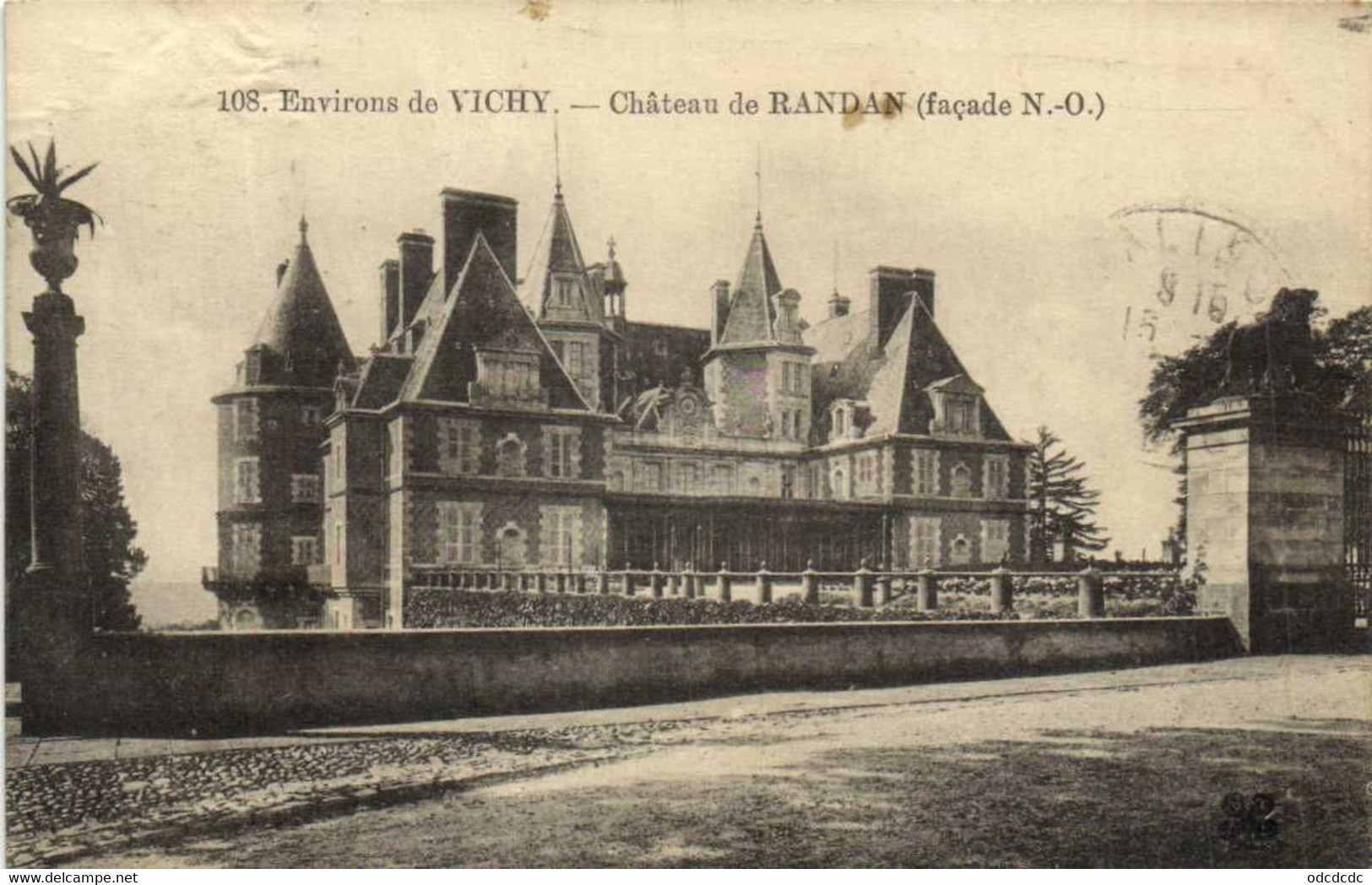 DESTOCKAGE  BON LOT 100 CPA  CHATEAUX FRANCE Toutes scannées