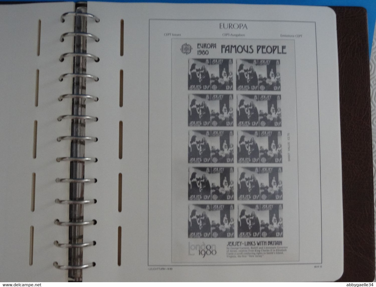 35 Feuillets neufs ** EUROPA CEPT de 1980 à 1982 + Reliure LEUCHTTURM + boitier en bon état général A COMPLETER