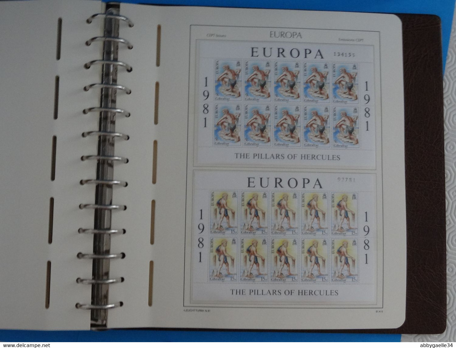 35 Feuillets neufs ** EUROPA CEPT de 1980 à 1982 + Reliure LEUCHTTURM + boitier en bon état général A COMPLETER