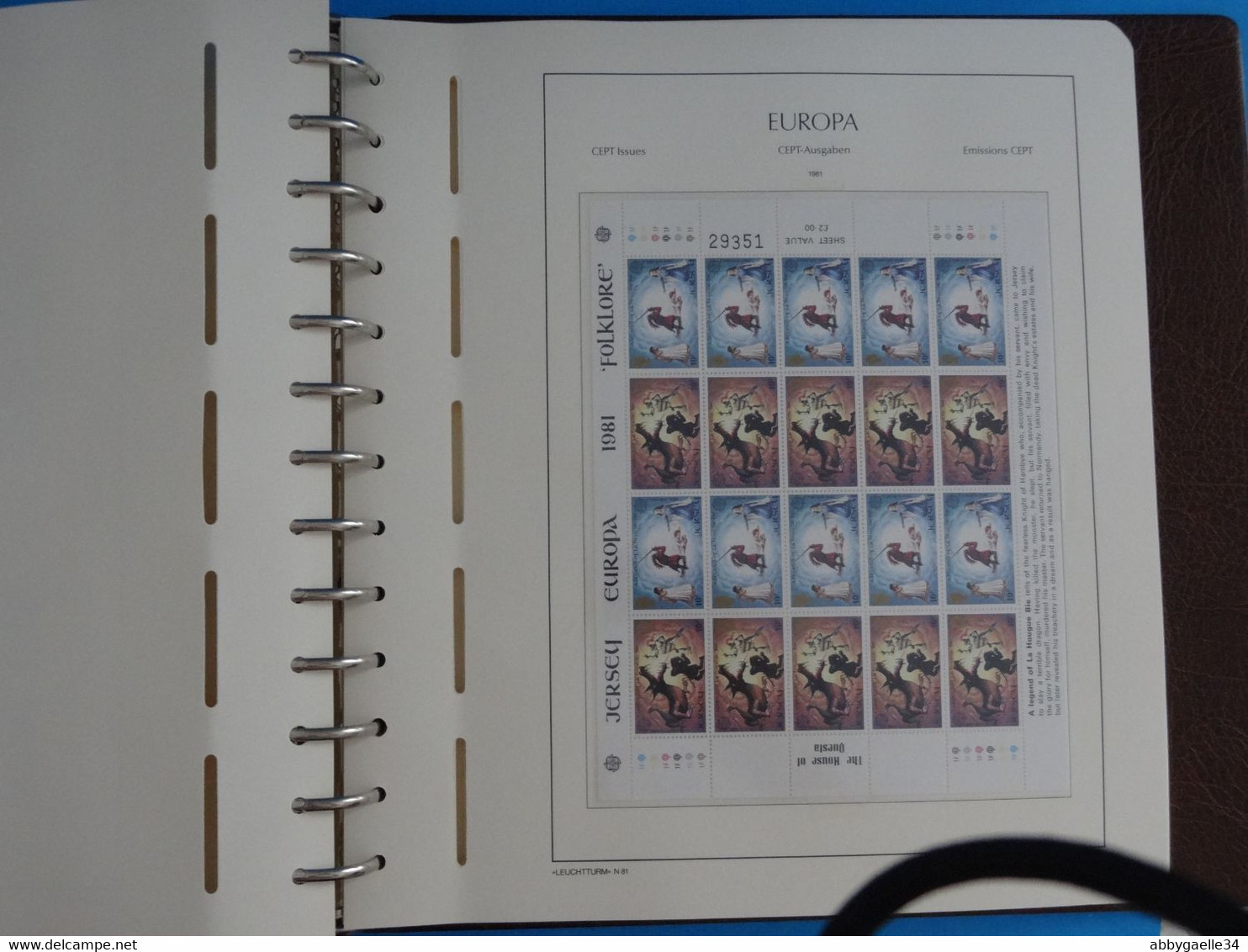 35 Feuillets neufs ** EUROPA CEPT de 1980 à 1982 + Reliure LEUCHTTURM + boitier en bon état général A COMPLETER