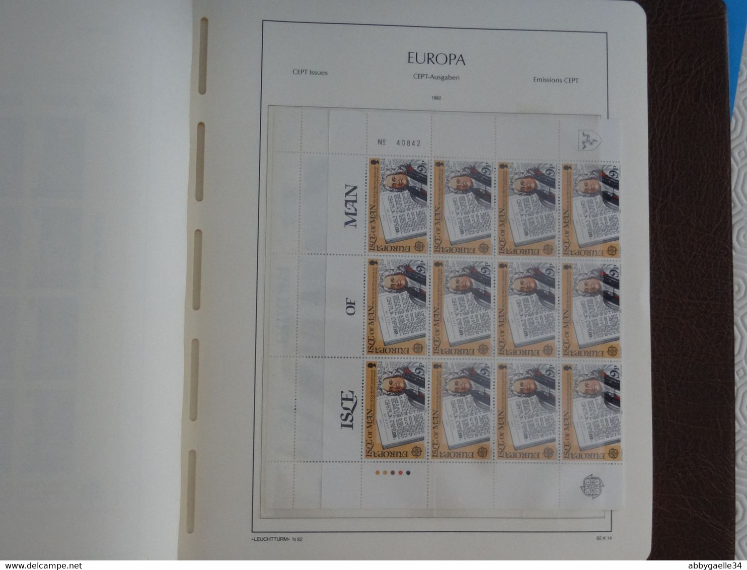 35 Feuillets neufs ** EUROPA CEPT de 1980 à 1982 + Reliure LEUCHTTURM + boitier en bon état général A COMPLETER