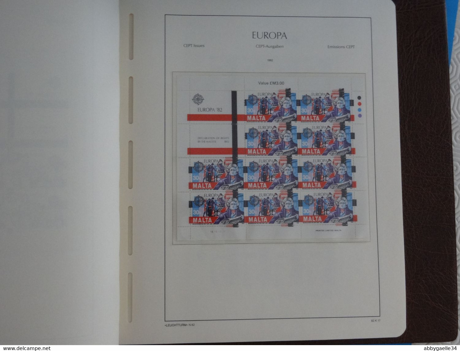 35 Feuillets neufs ** EUROPA CEPT de 1980 à 1982 + Reliure LEUCHTTURM + boitier en bon état général A COMPLETER