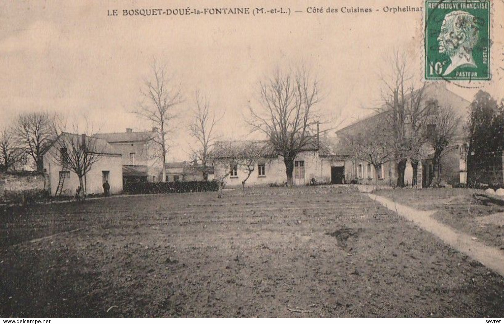 LE BOSQUET-DOUE-la-FONTAINE. - Côté Des Cuisines - Orphelinat - Doue La Fontaine