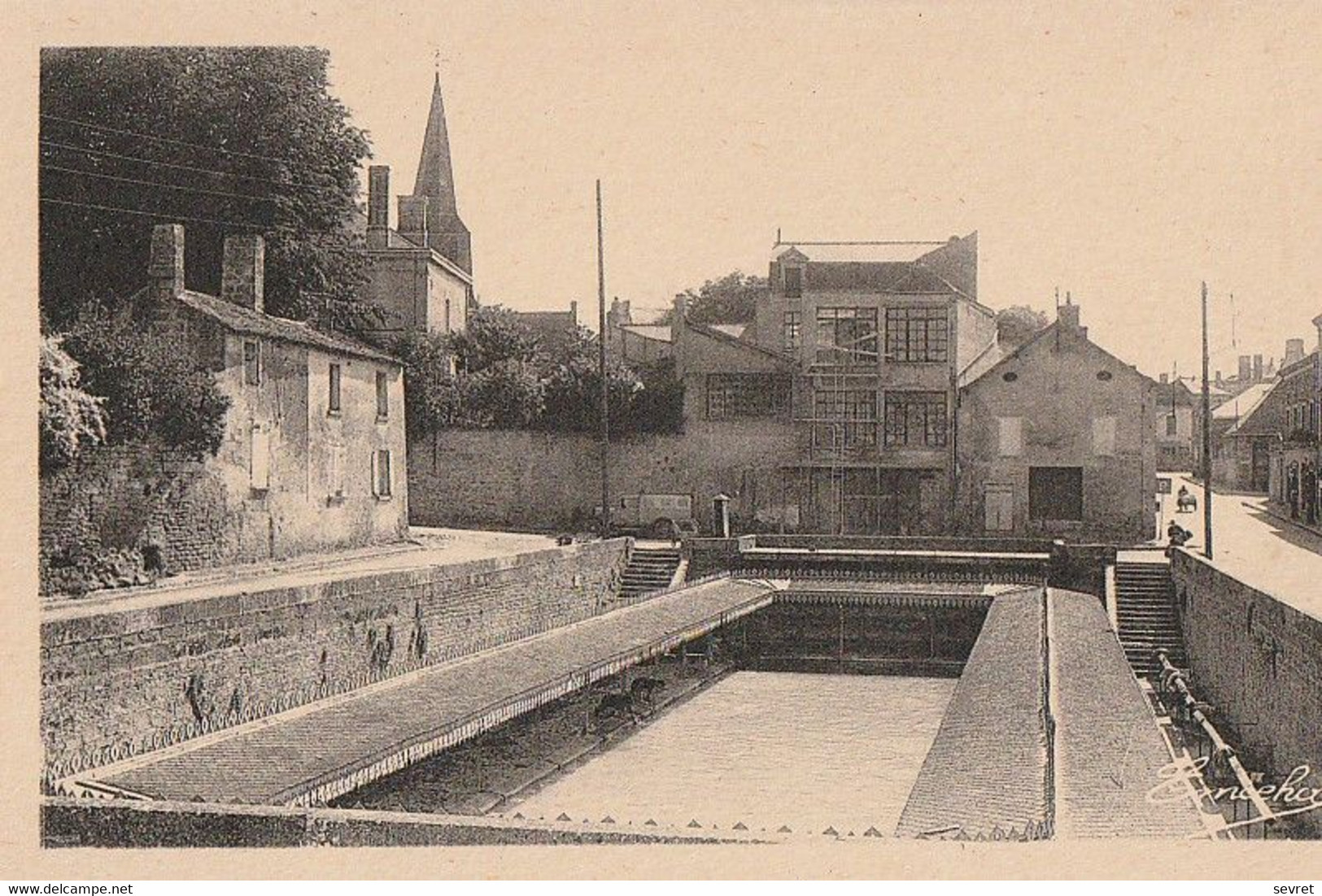 DOUE-la-FONTAINE. - Les Fontaines - Doue La Fontaine