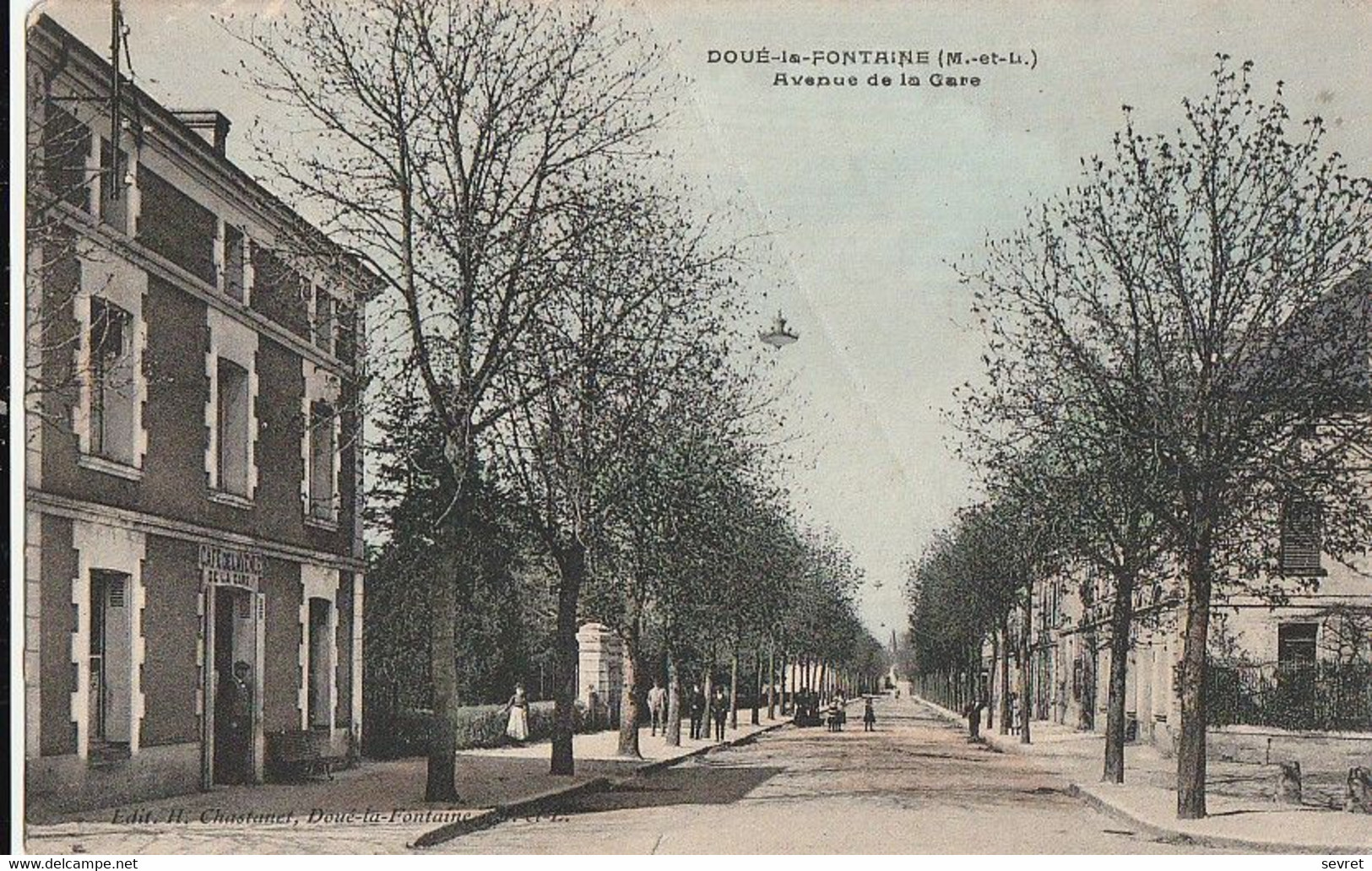 DOUE-la-FONTAINE. - Avenue De La Gare - Doue La Fontaine