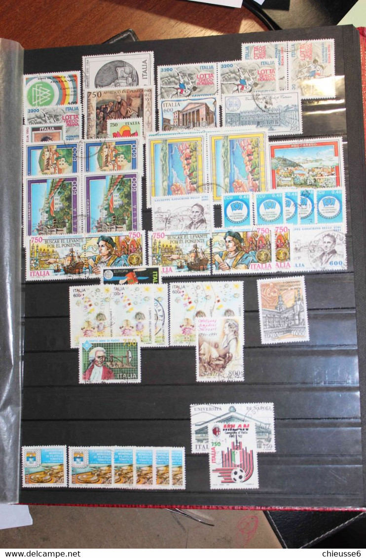 Italie - Collection + 600 timbres oblitérés environ
