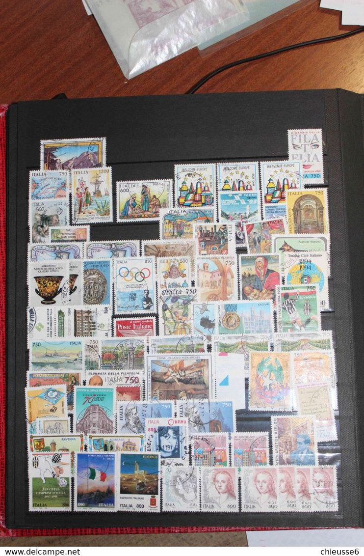 Italie - Collection + 600 timbres oblitérés environ