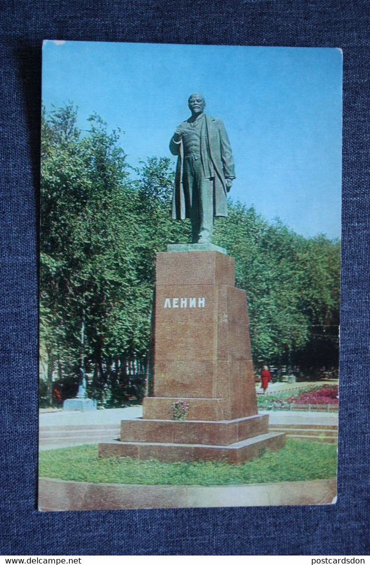 Kazakhstan, Jezkazgan  City.   - OLD USSR PC 1970s - Lenin Monument - Kasachstan