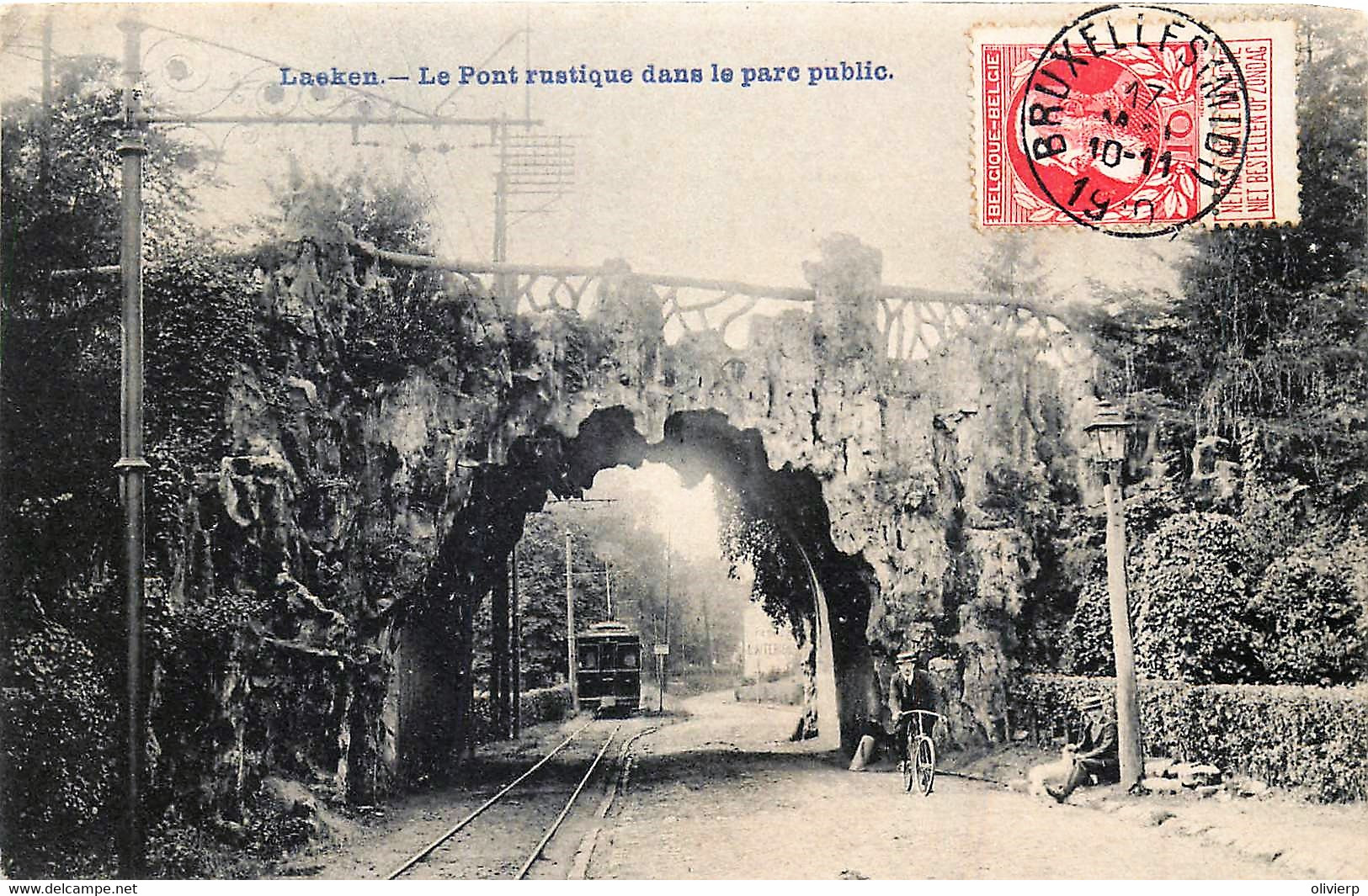 Bruxelles - Laeken - Le Pont Rustique Dans La Parc Public Et Le Tram - Laeken