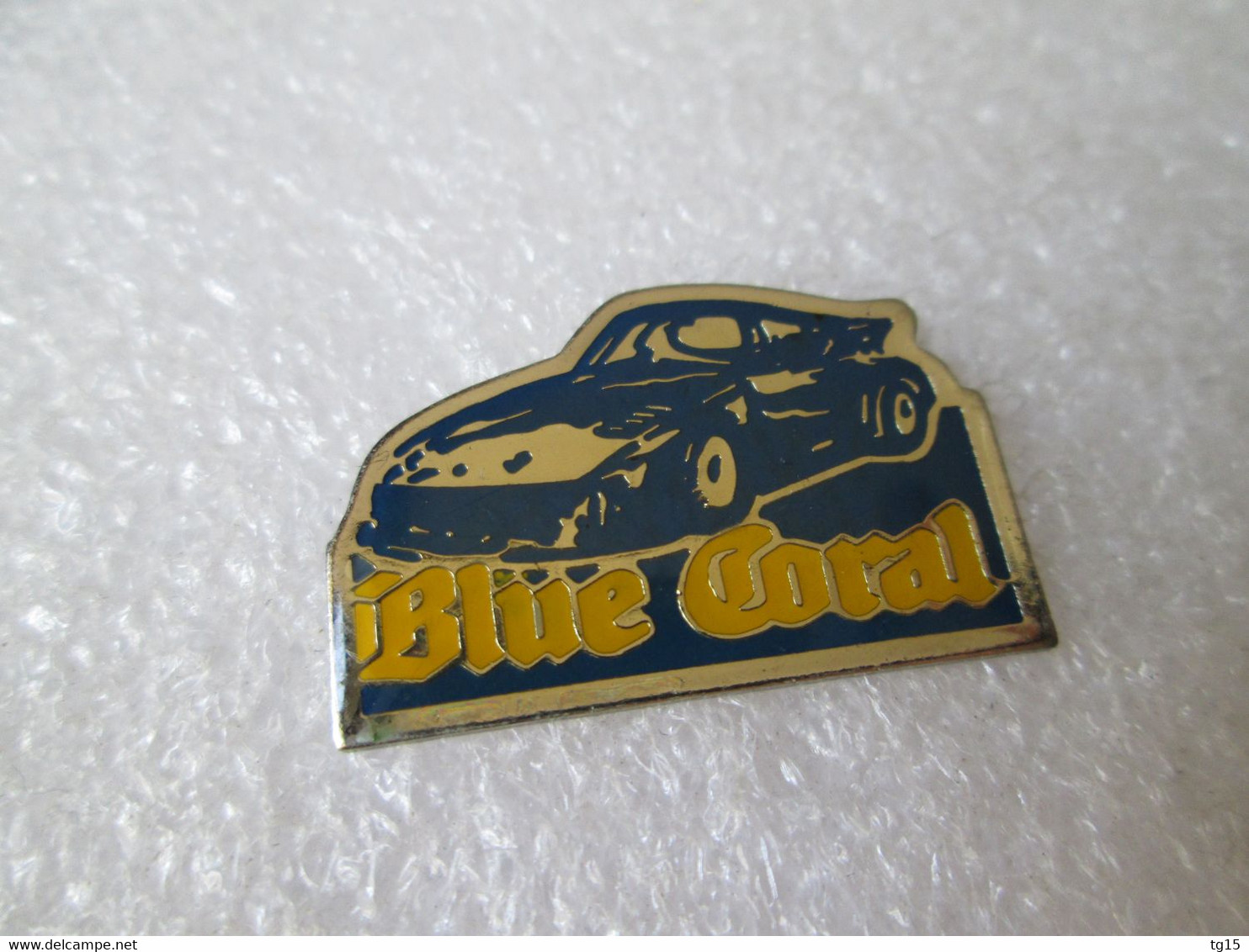 PIN'S    PORSCHE  911  BLUE  CORAL - Porsche