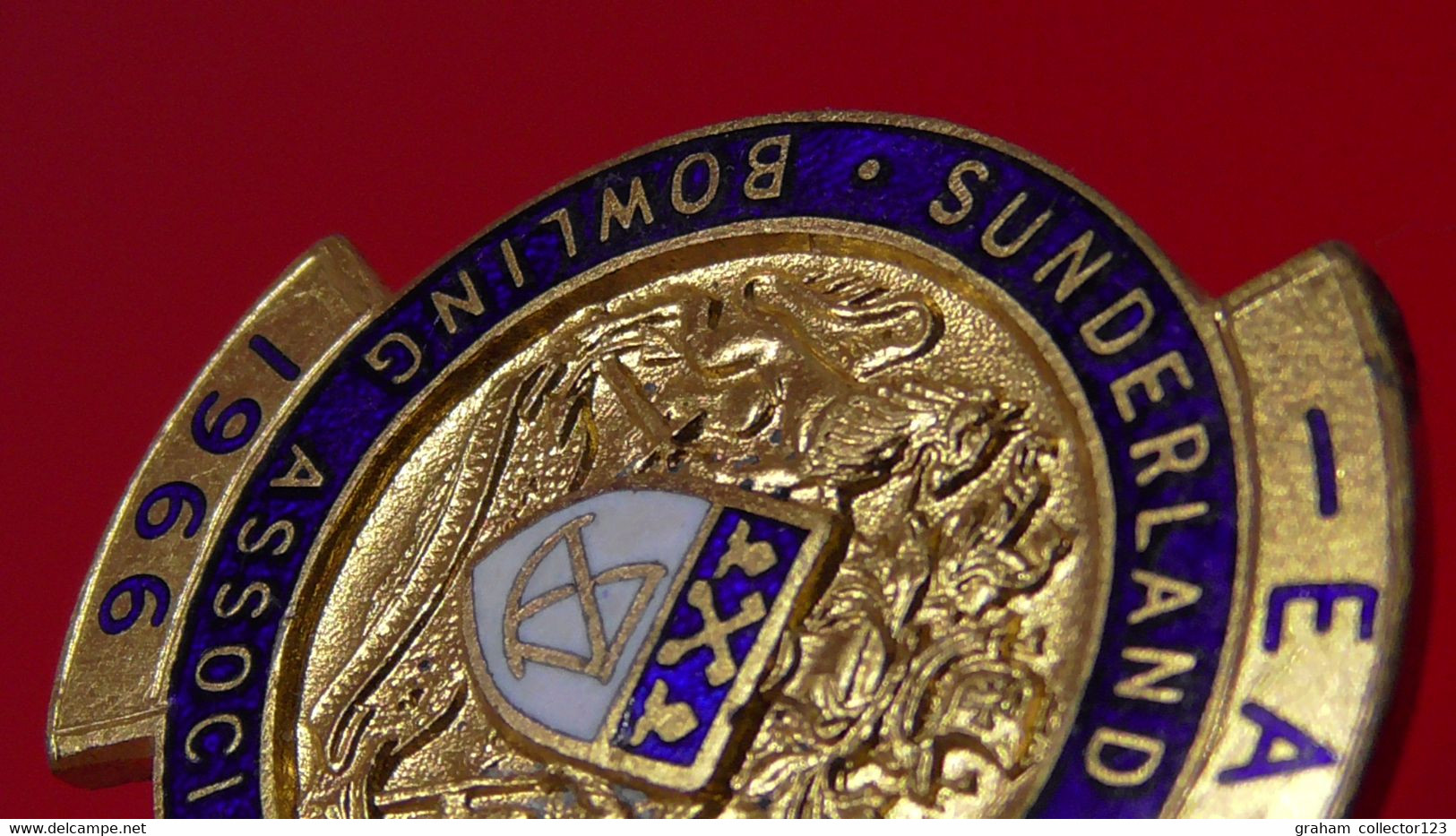 Vintage Enamel And Metal Badge Bowling Bowler Bowls Lawn Bowls Sunderland & District Bowling Association 1966 H W Miller - Bowling