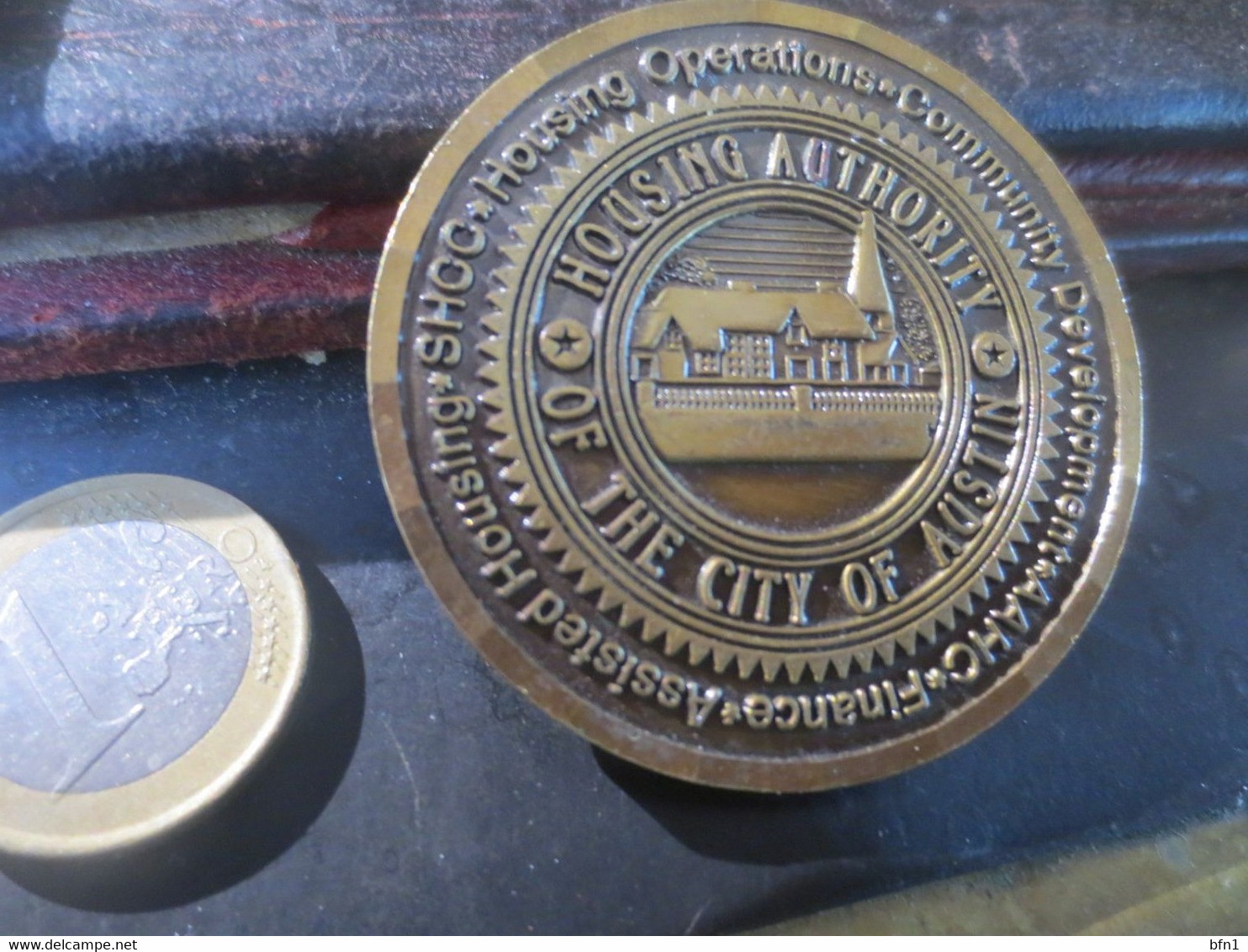 MEDAILLE - US DEPARTMENT OF HOUSING CITY OF AUSTIN - Profesionales/De Sociedad