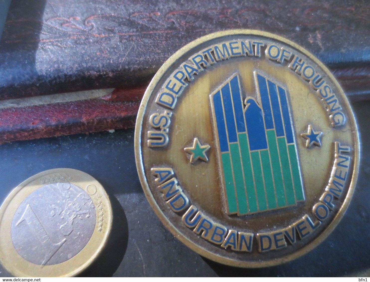 MEDAILLE - US DEPARTMENT OF HOUSING CITY OF AUSTIN - Profesionales/De Sociedad