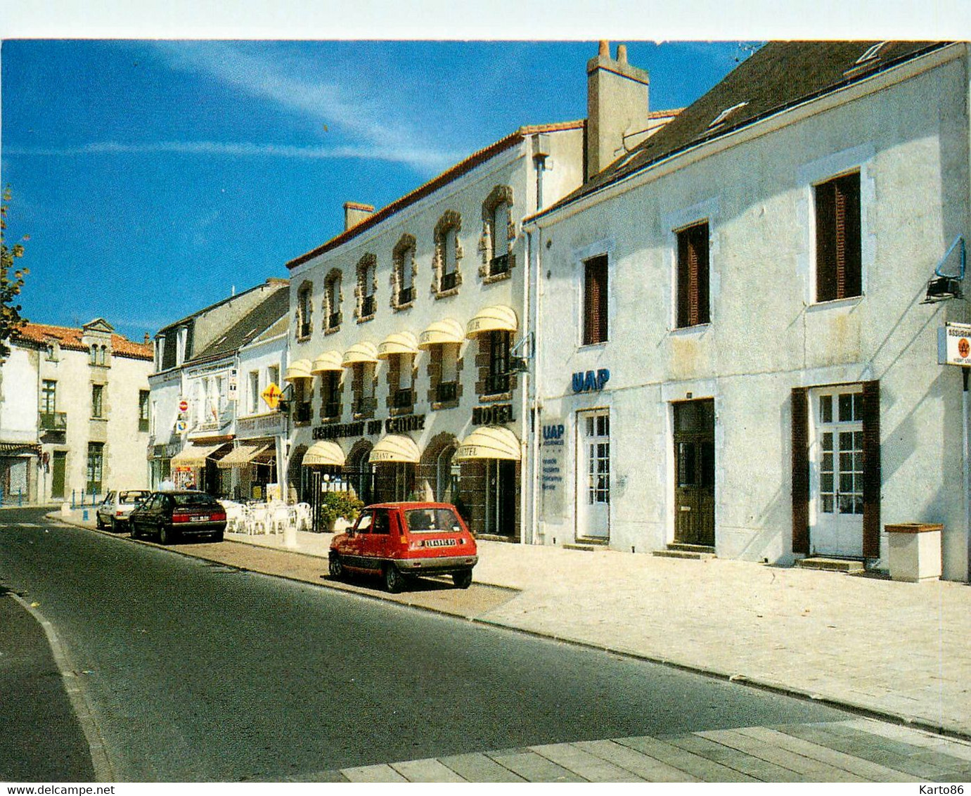 Le Poiré Sur Vie * Hôtel Restaurant Du Centre , GABy BUTON Propriétaire * Place Du Marché - Poiré-sur-Vie