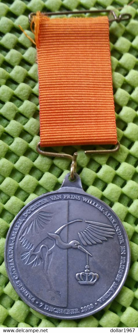 Medaille -Amalia Dochter Van Willem- Alexander , 7-12-2003 - Pays-Bas - Royal/Of Nobility