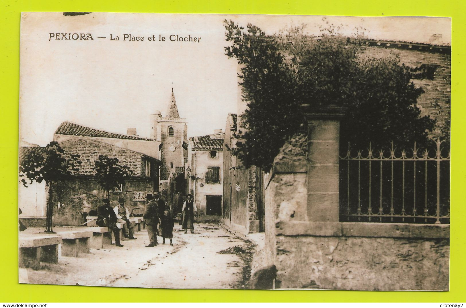 11 PEXIORA Vers BRAM Reproduction D'une Carte Postale La Place Et Le Clocher PUB Amer Picon - Bram