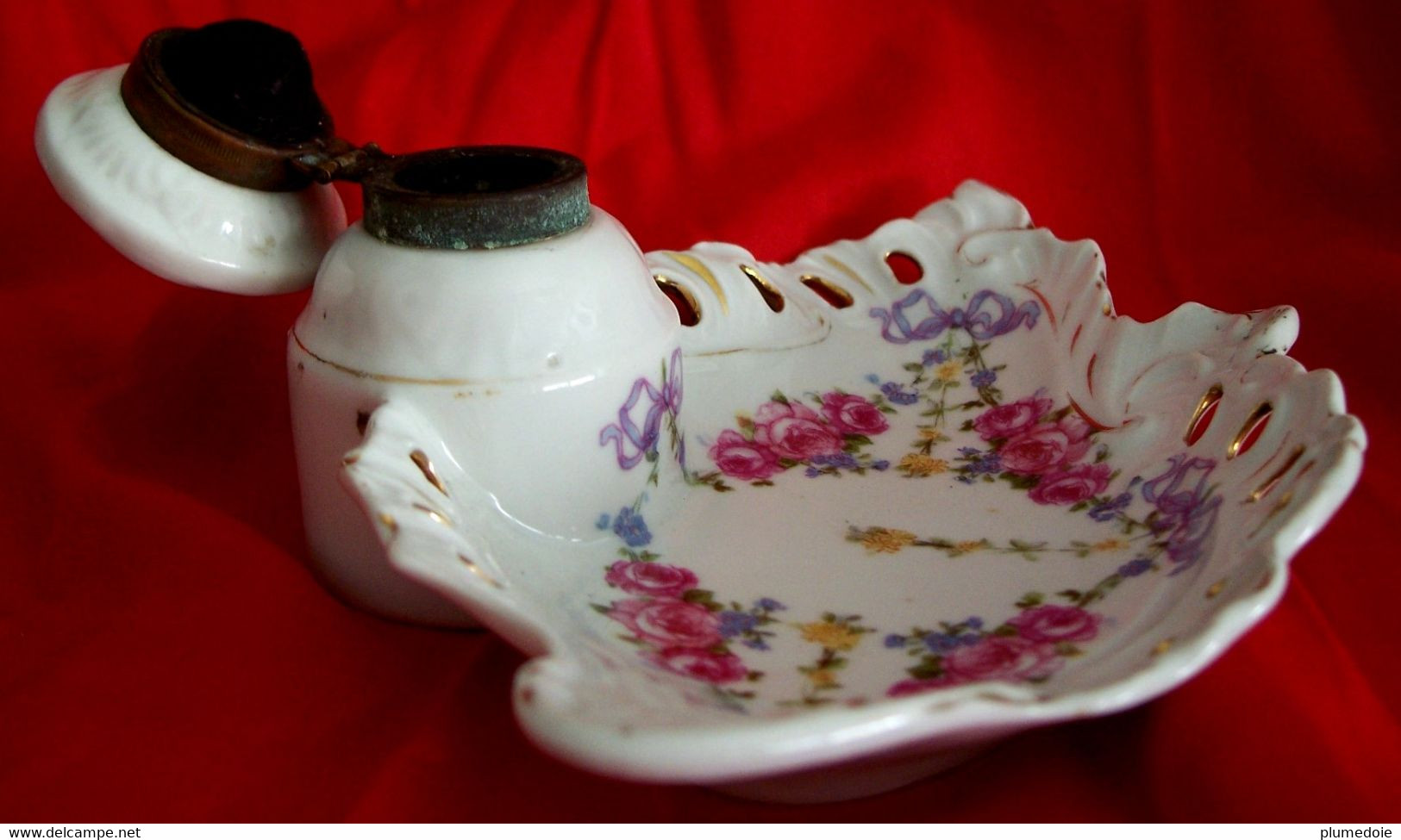 FIN XIX° S. ENCRIER EN PORCELAINE décor floral , fleurs , Repose plume VICTORIAN PORCELAIN INKWELL