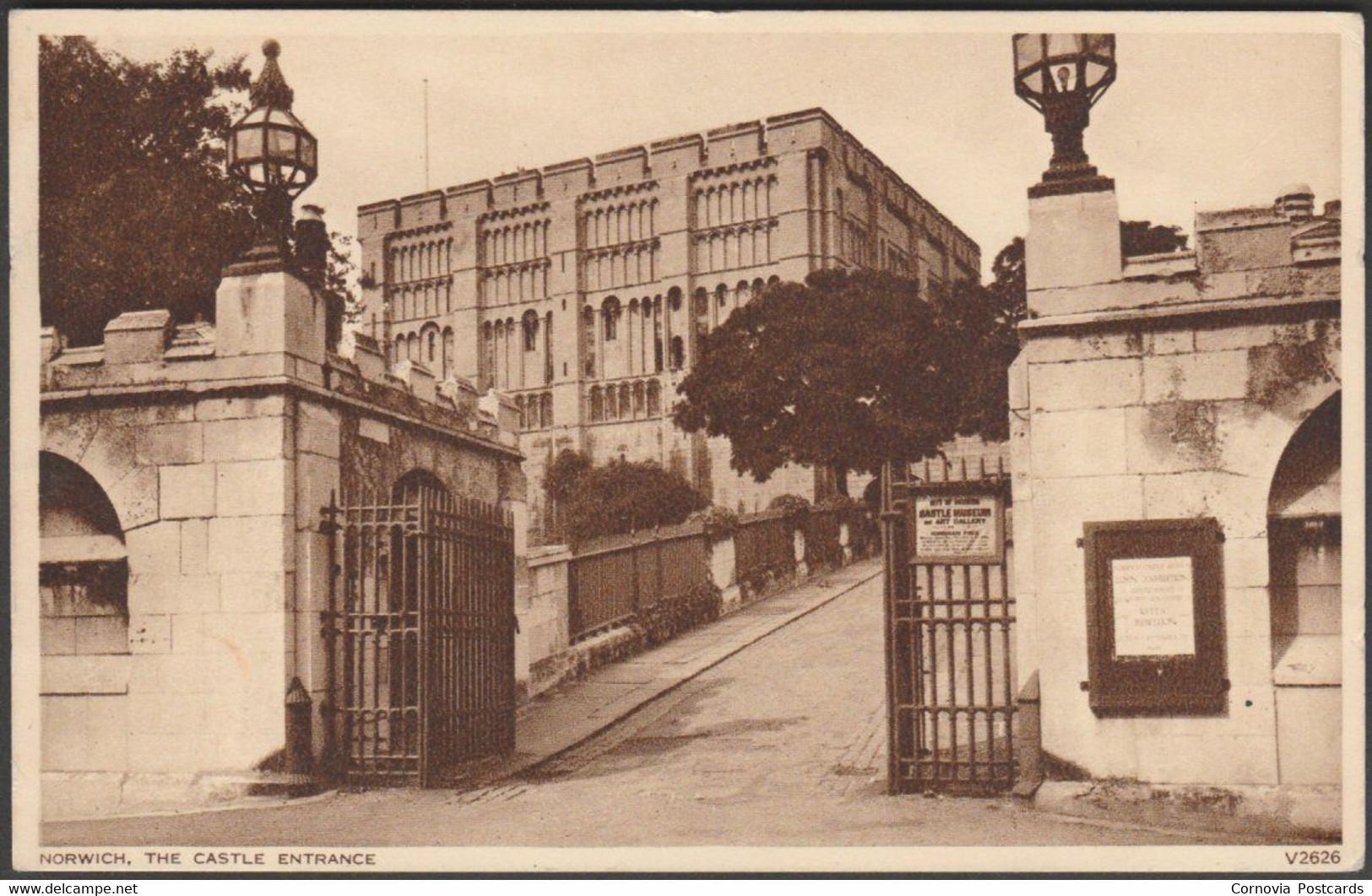 The Castle Entrance, Norwich, Norfolk, C.1950 - Photochrom Postcard - Norwich