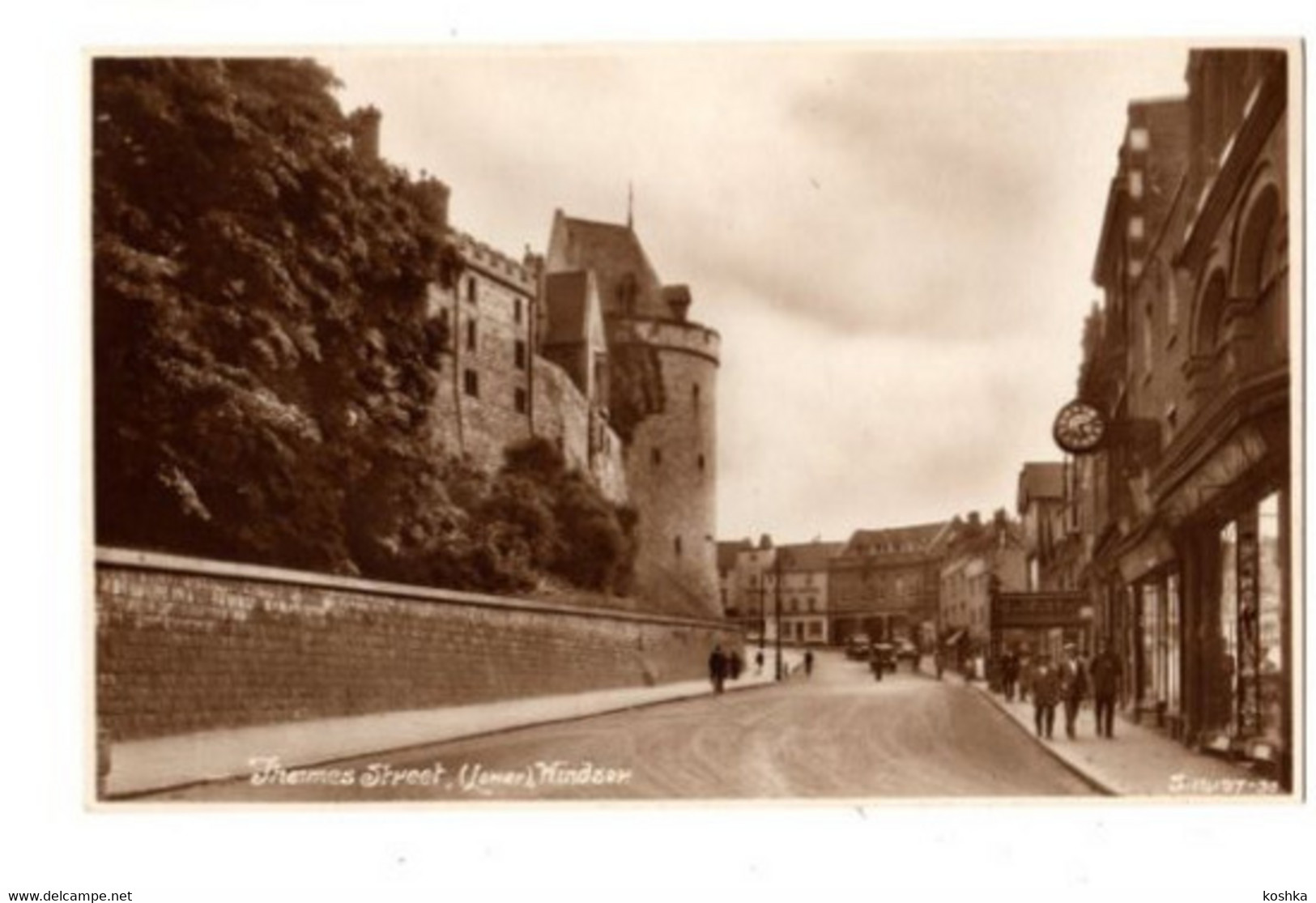 WINDSOR - Lower - Thames Street - Not Used - Kingsway Real Photo Series - S 16197 - 30 - Windsor