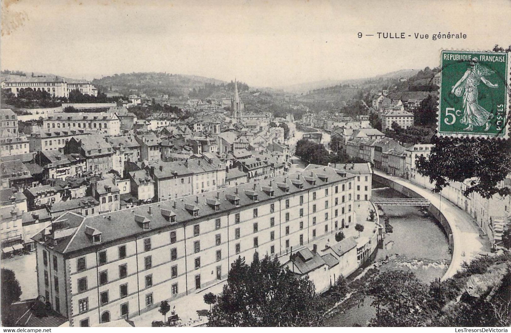 CPA - TULLE - Vue Générale - Pont - - Tulle