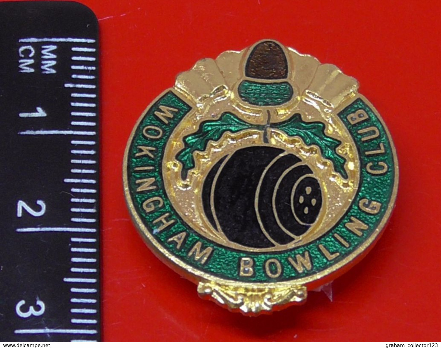 Vintage Enamel And Metal Badge Bowling Bowler Bowls Lawn Bowls Wokingham Bowling Club HW Miller - Bowling