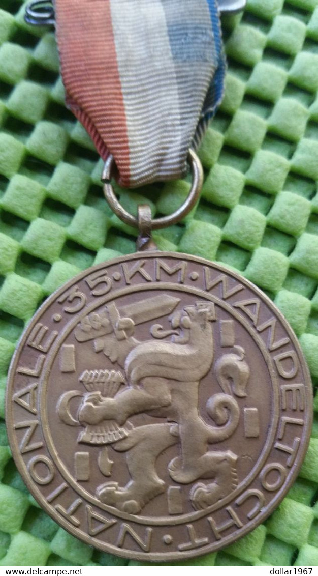 Medaille - Nederlandsche Wandelorganisatie + 1940  - 3 Foto's  For Condition.(Originalscan !!) - Royal/Of Nobility