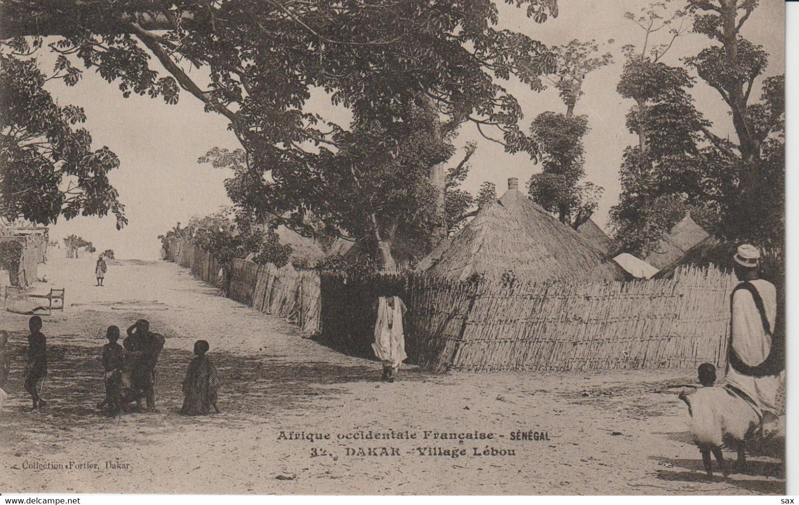 2232-117 FORTIER  Principales Dakar  Village Lébou  Coll  Fortier Dakar  N°32  Dos Blanc  Voir Descrip Retrait Le 27-08 - Senegal