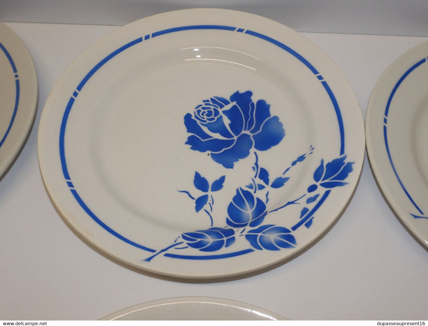 *6 ASSIETTES PLATES MOULIN DES LOUPS HAMAGE Mod. RIGOBERT ROSES FLEURS BLEUES   E - Orchies/Moulin Des Loups (FRA)