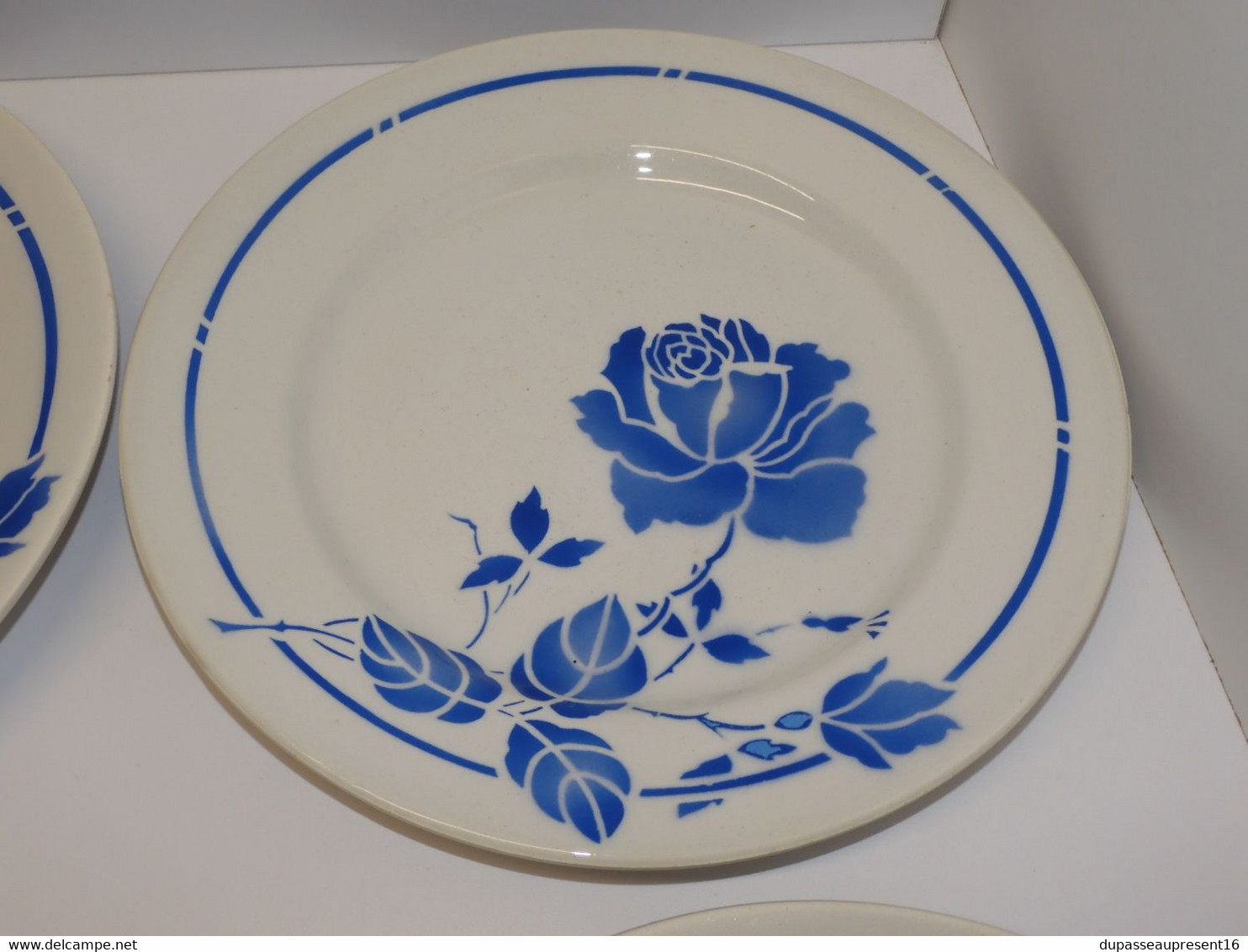 *6 ASSIETTES PLATES MOULIN DES LOUPS HAMAGE Mod. RIGOBERT ROSES FLEURS BLEUES   E - Orchies/Moulin Des Loups (FRA)