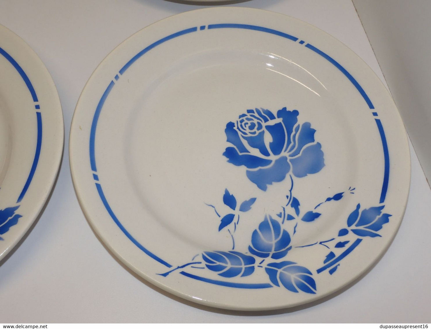 *6 ASSIETTES PLATES MOULIN DES LOUPS HAMAGE Mod. RIGOBERT ROSES FLEURS BLEUES   E - Orchies/Moulin Des Loups (FRA)