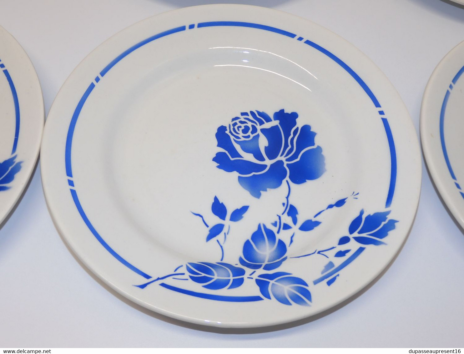 *6 ASSIETTES PLATES MOULIN DES LOUPS HAMAGE mod. RIGOBERT ROSES FLEURS BLEUES   E