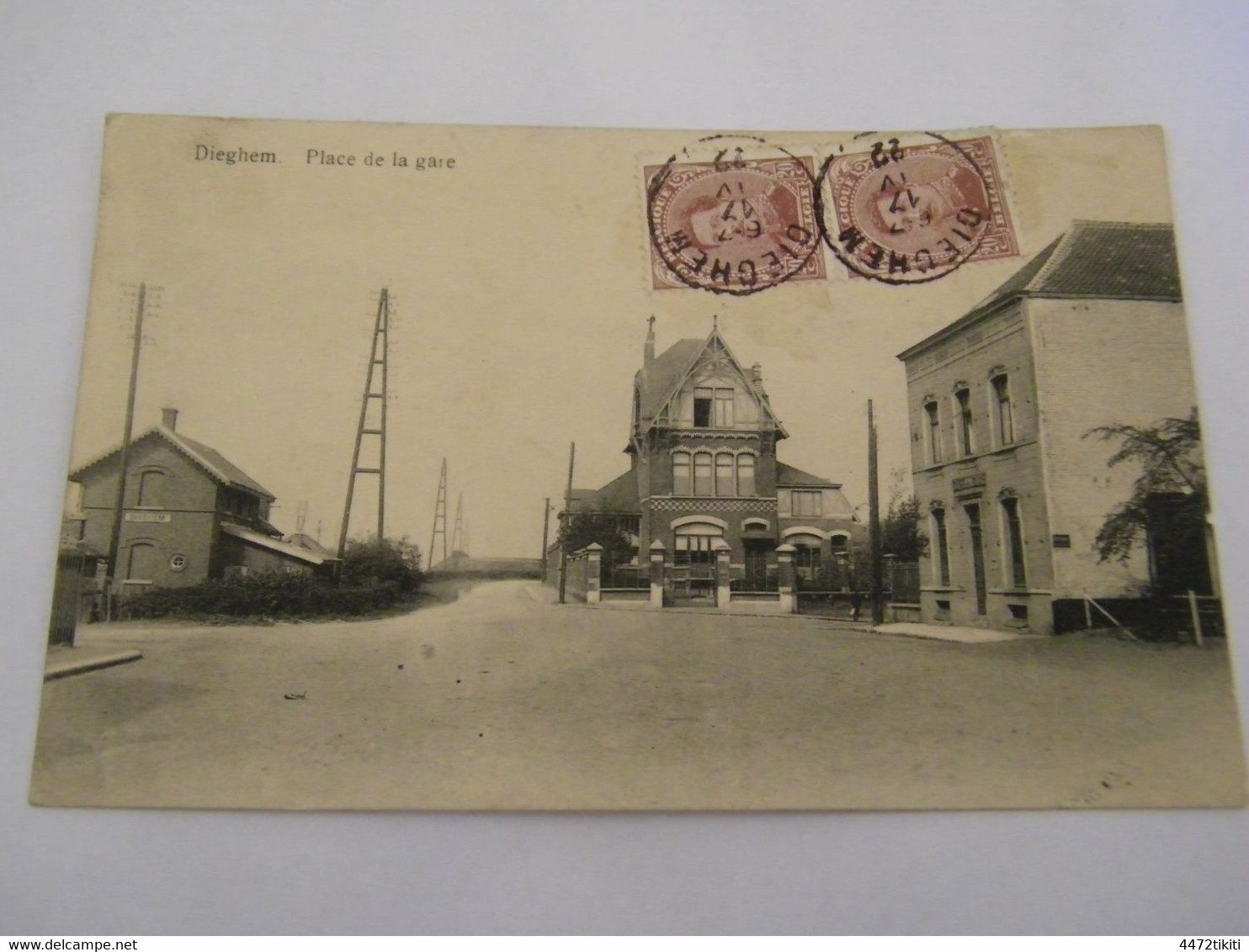 CPA - Belgique - Dieghem - Place La Gare - 1922 -  SUP  (GV 36) - Diegem