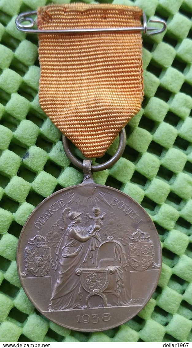 Medaille - Oranje Boven , Geboortemarsch - U.P.S 16 Km - 1938 - 3 Foto's  For Condition.(Originalscan !!) - Monarchia/ Nobiltà